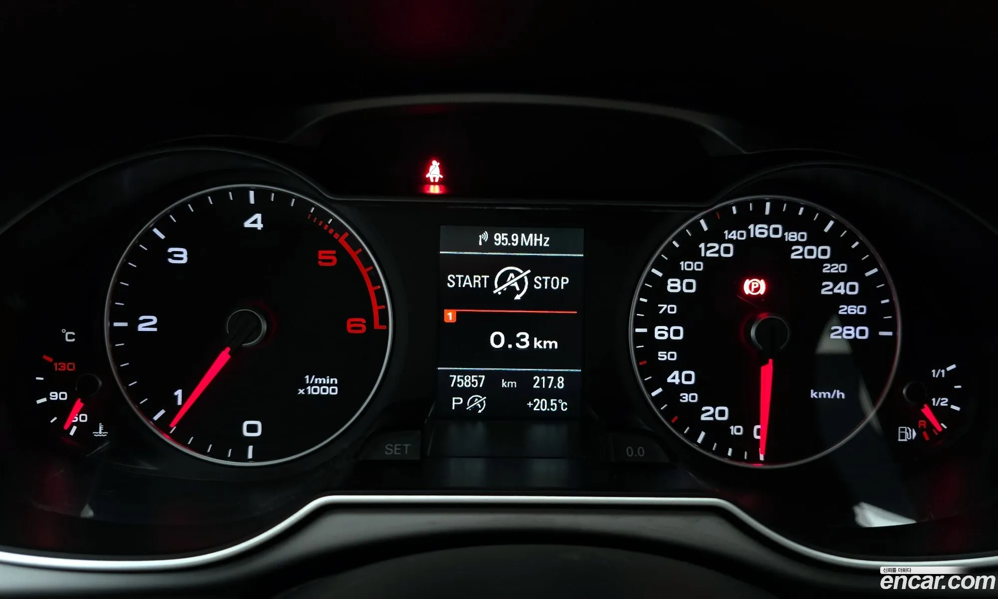 Audi A4 2015 WAUZZZ8K9FA023400 — 3
