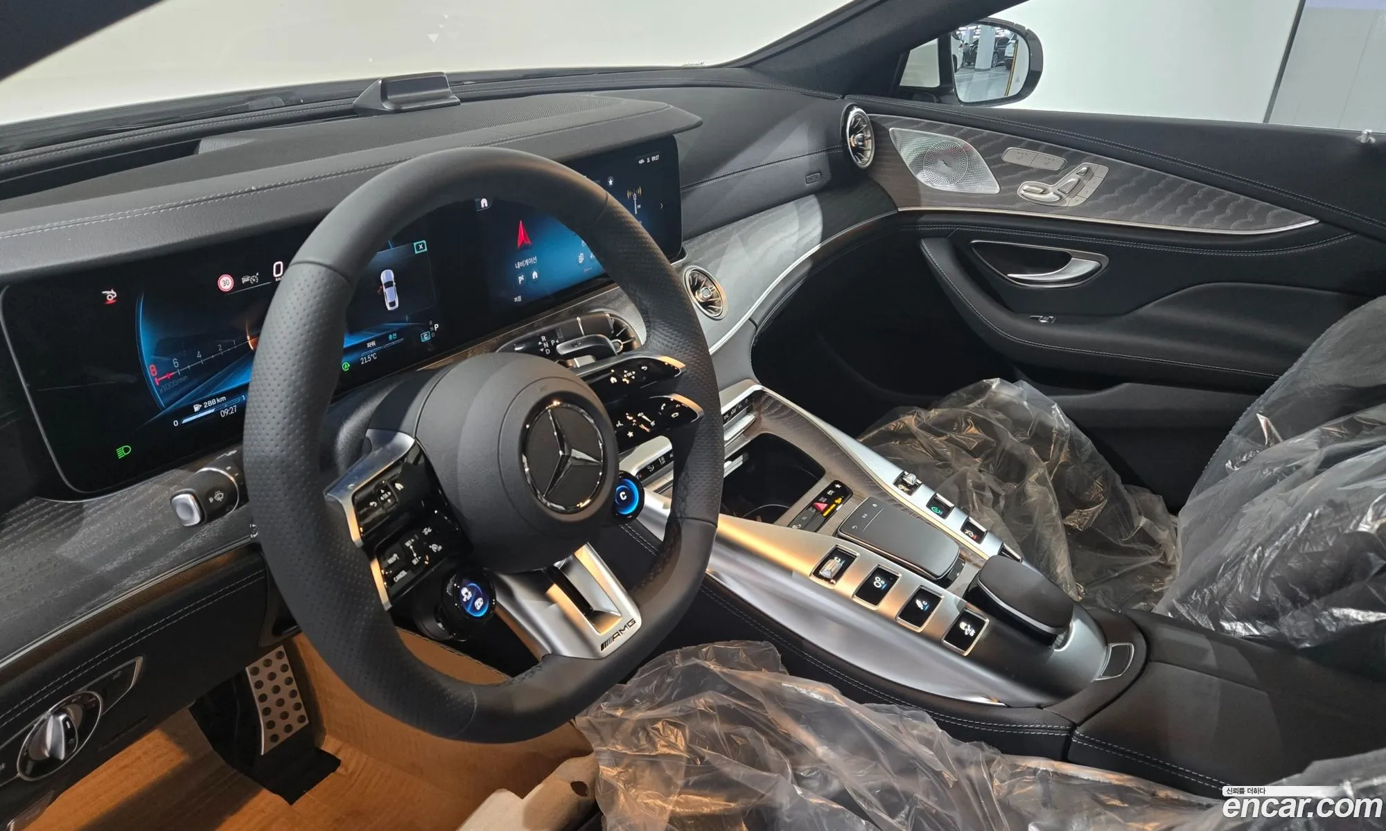 Mercedes-Benz AMG GT 2025 — 15