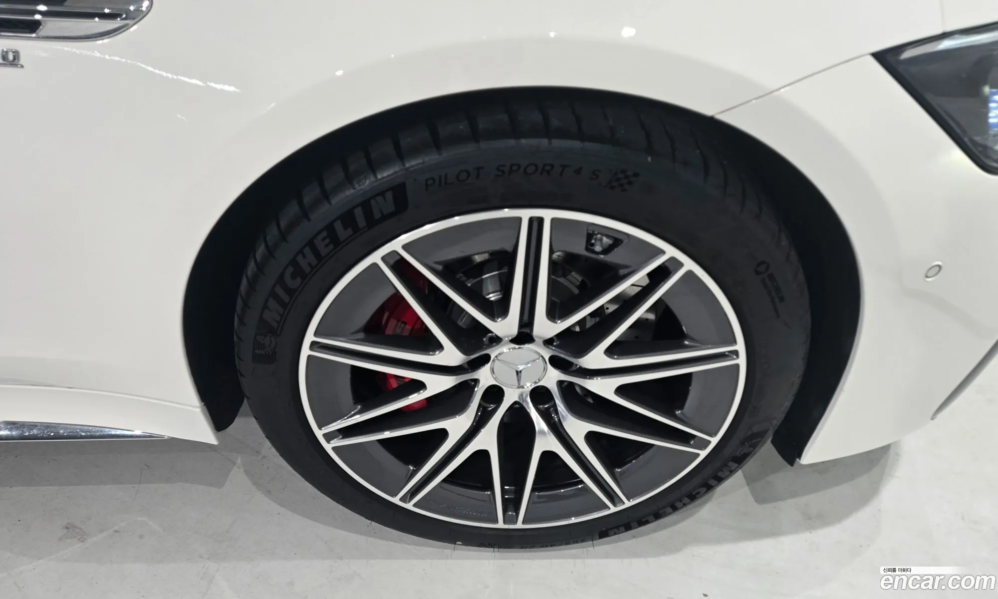 Mercedes-Benz AMG GT 2025 — 16