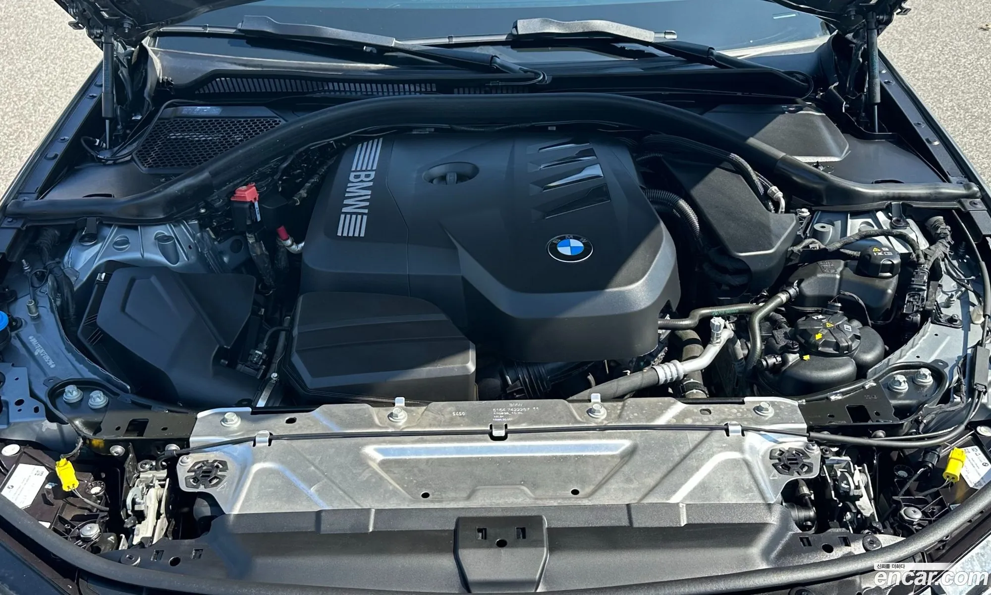 BMW 3 Series 2025 — 16