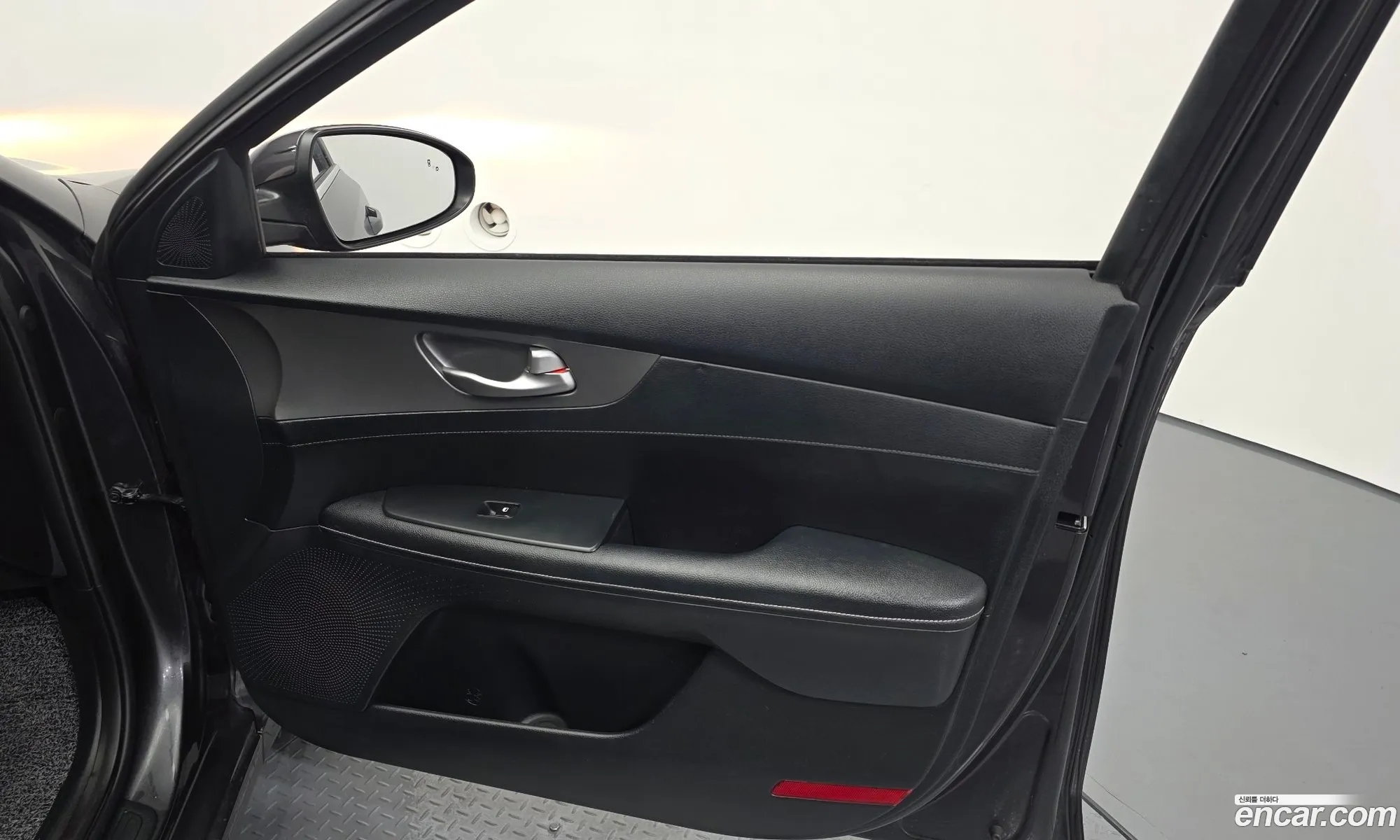 Kia K3 2018 — 9