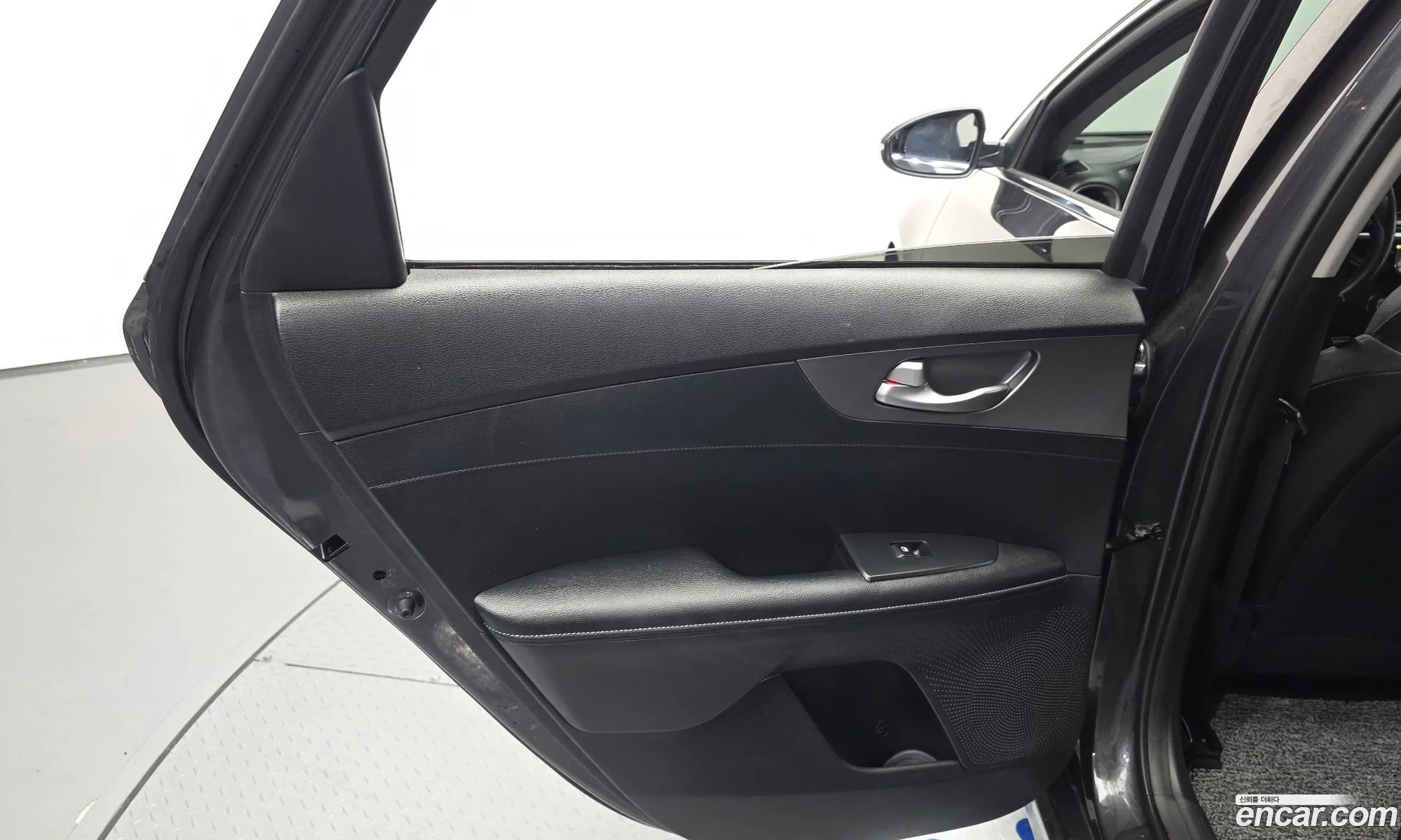 Kia K3 2018 — 10