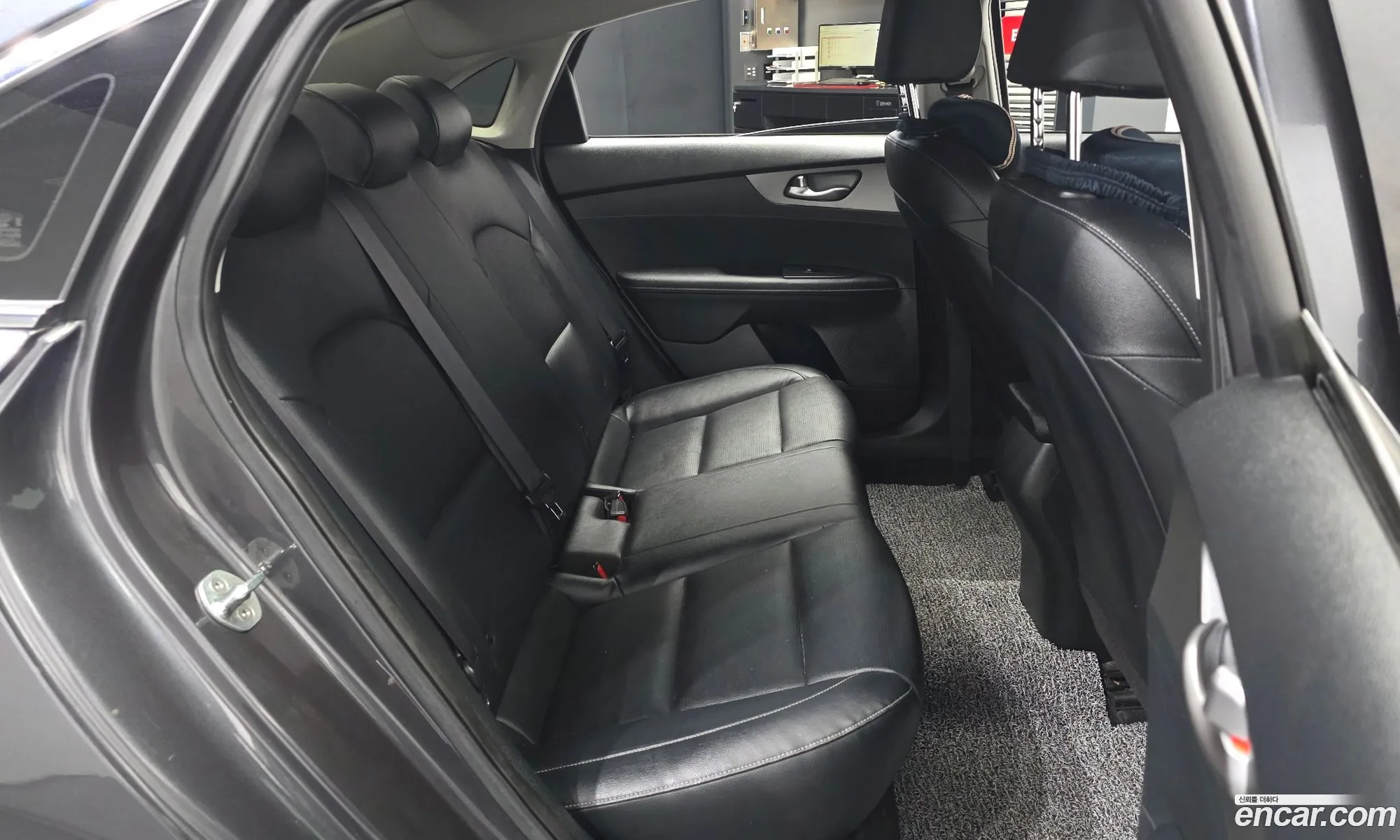 Kia K3 2018 — 24