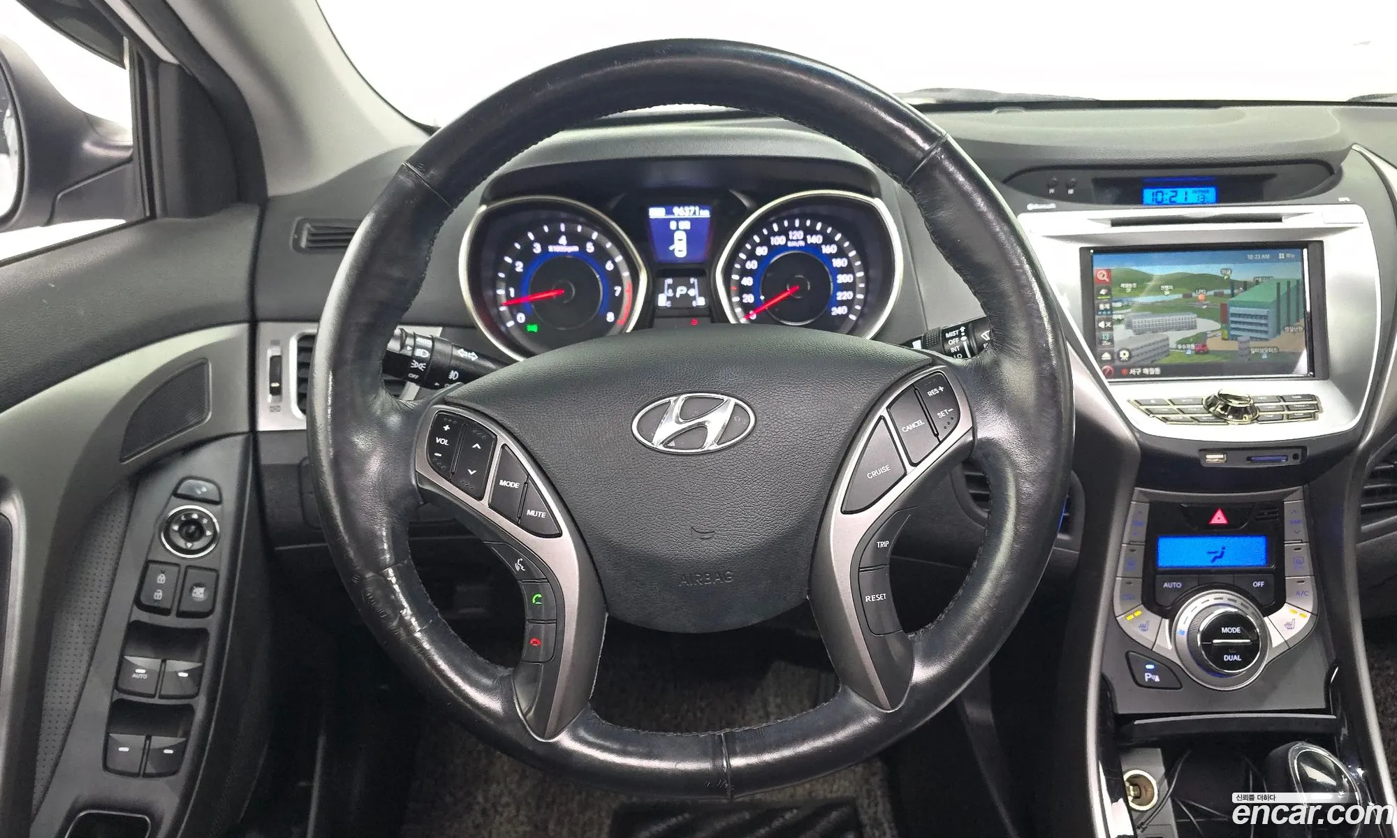 Hyundai Elantra MD 2012 — 18
