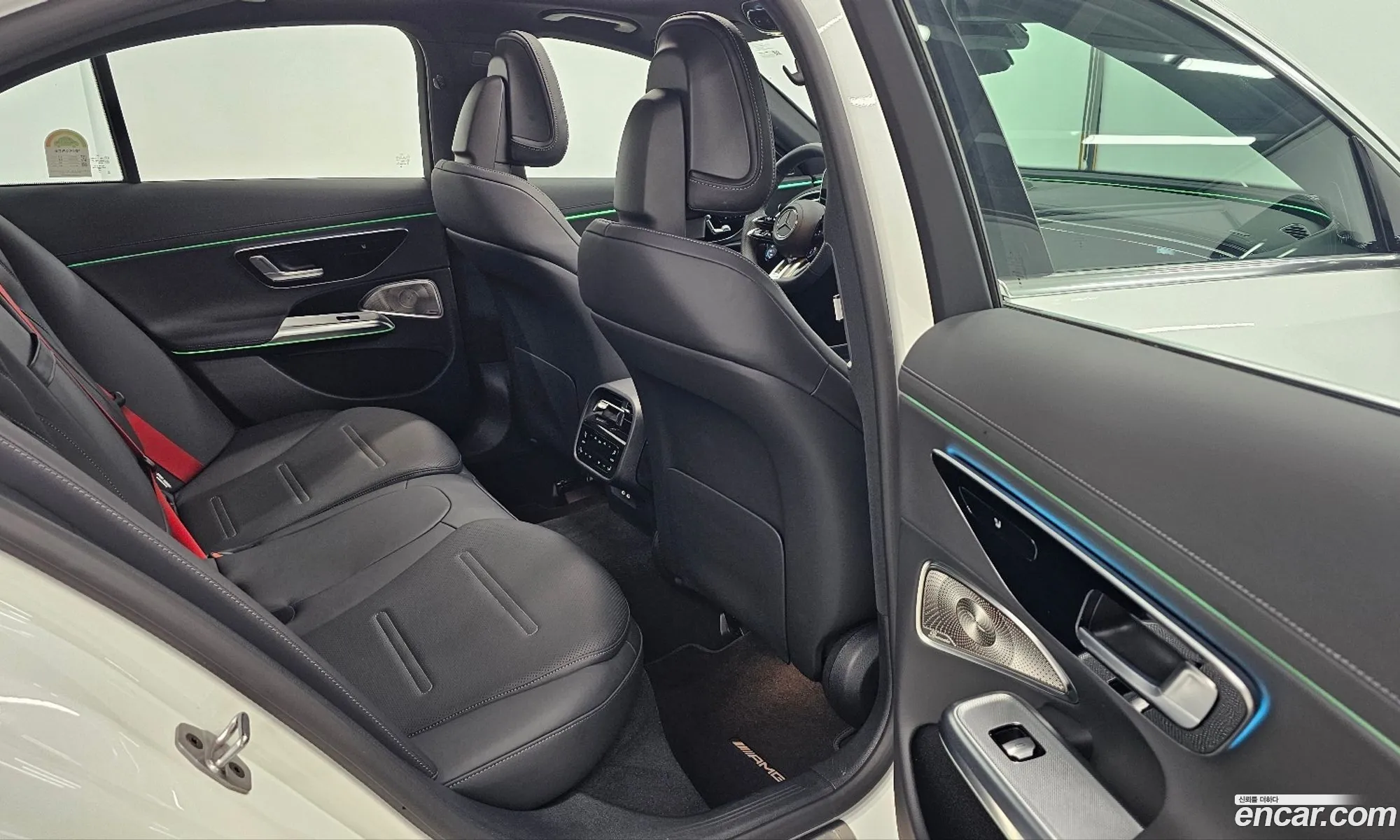 Mercedes-Benz E-Class W214 2025 — 13