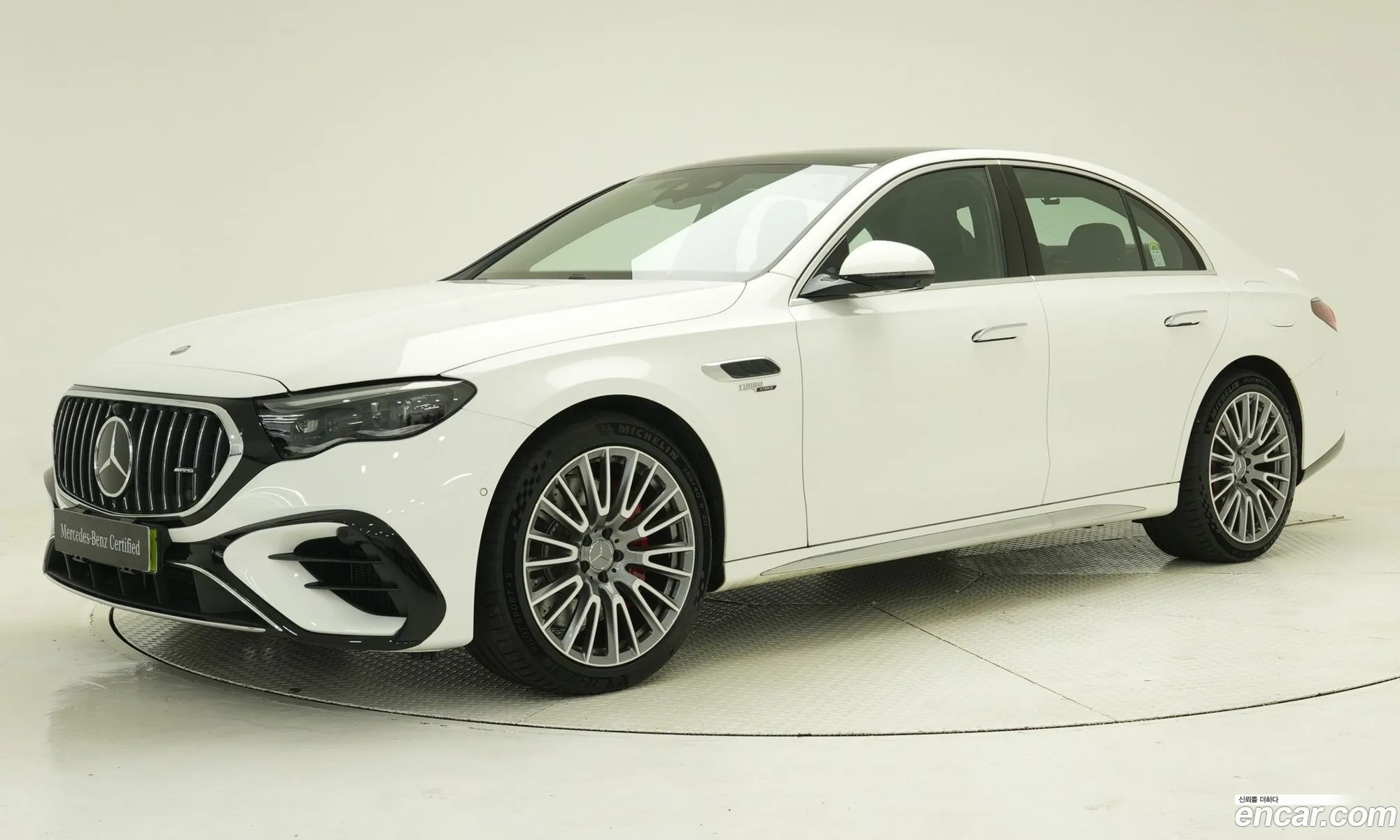 Mercedes-Benz E-Class W214 2025 — 14