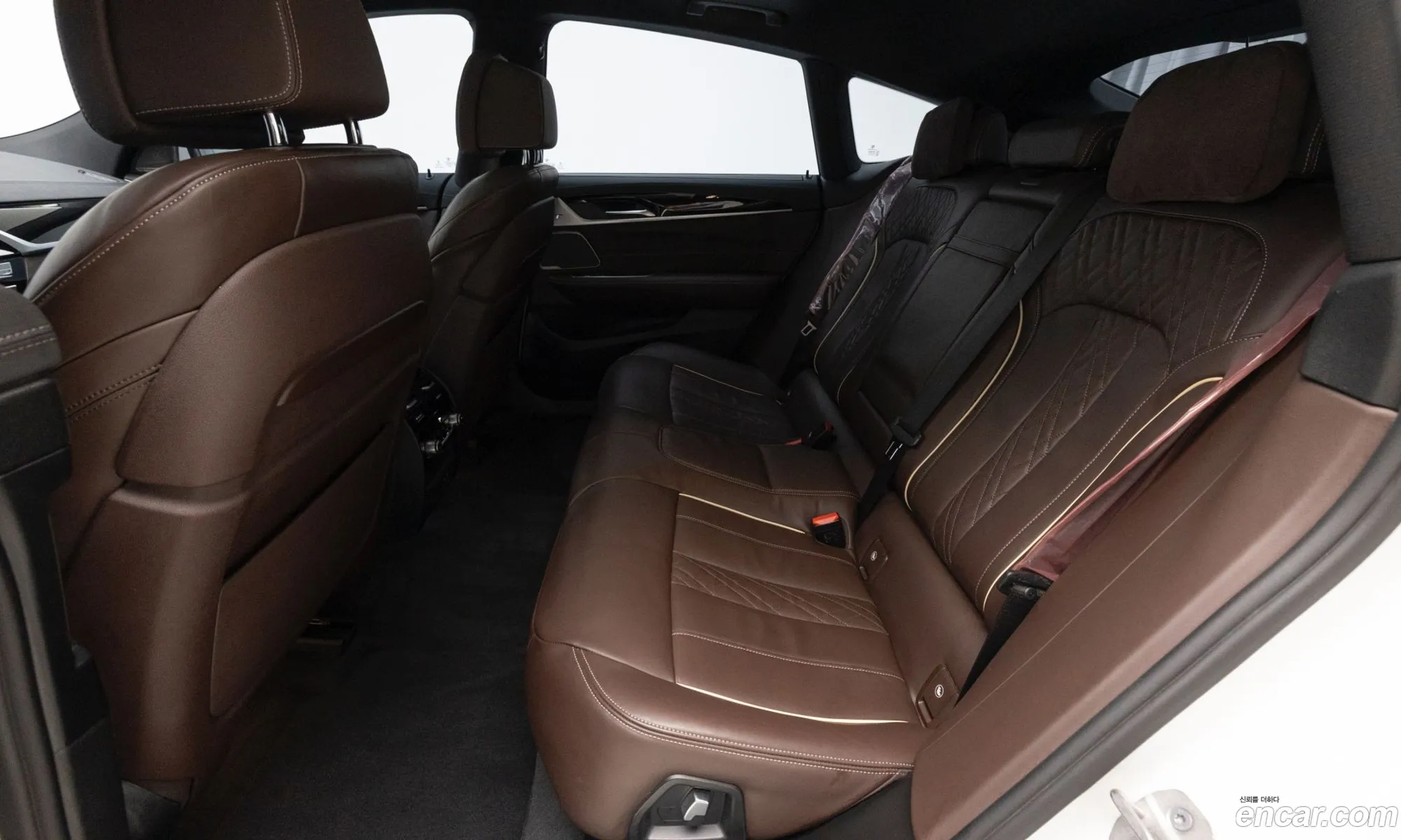 BMW 6 Series GT 2023 — 10