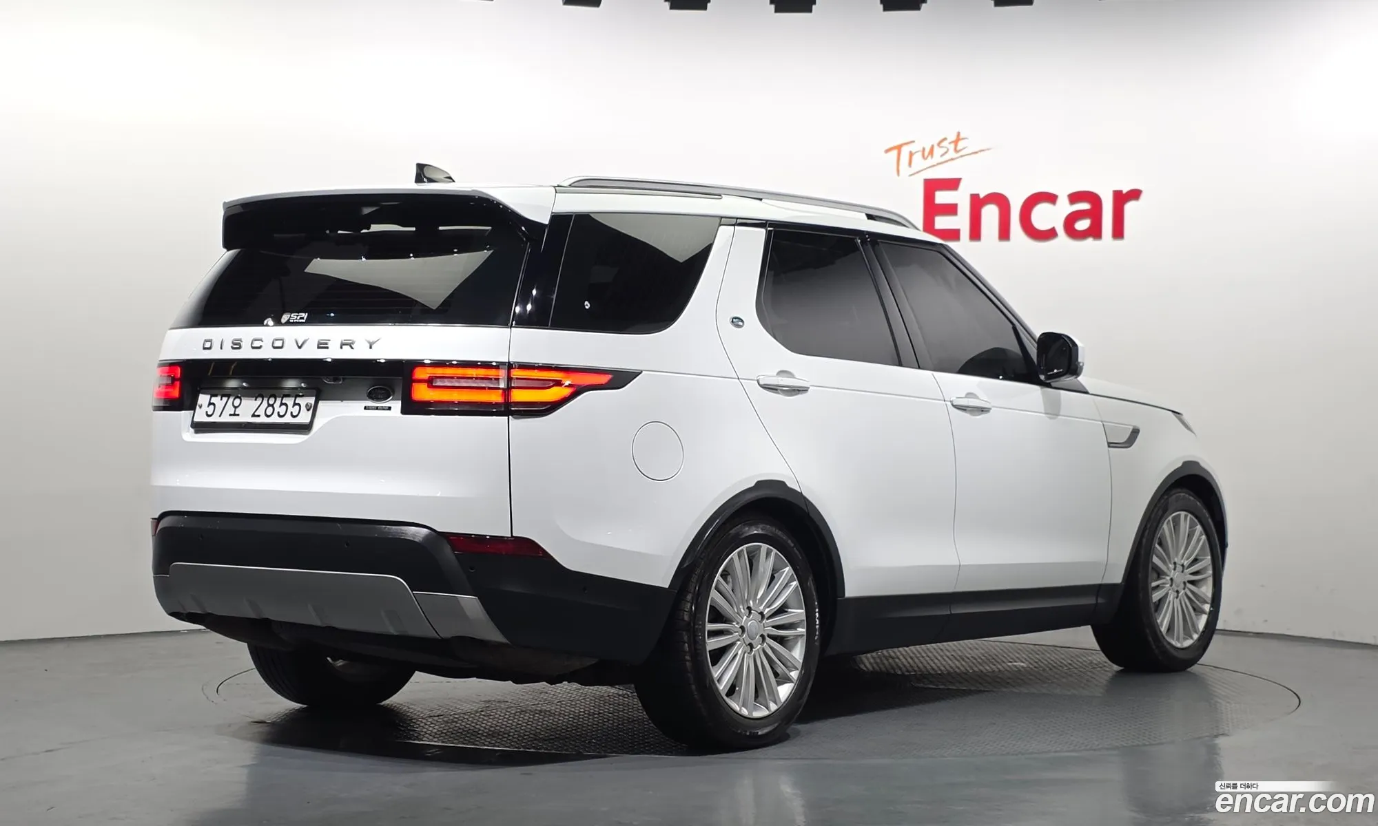 Land Rover Discovery 5 2019 — 18