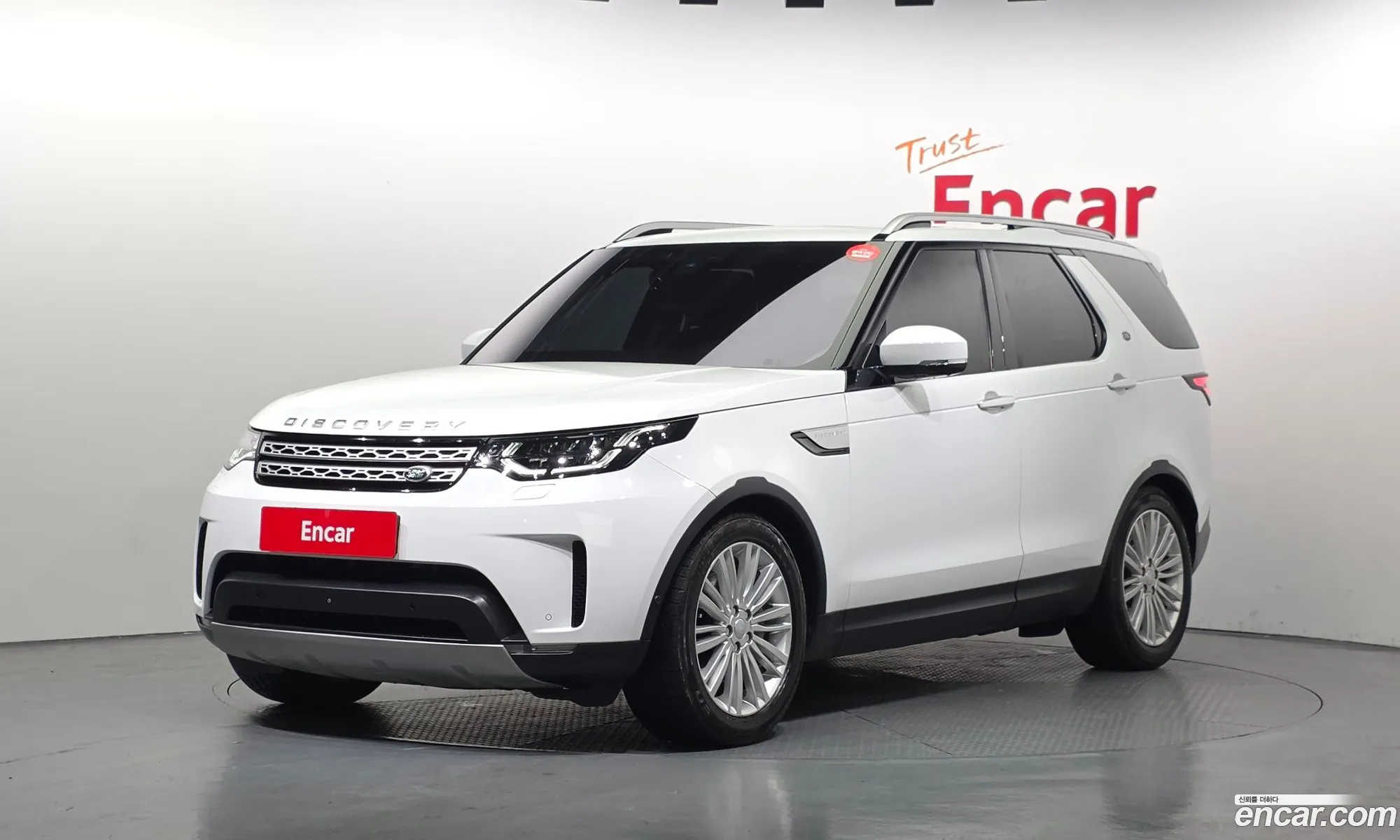 Land Rover Discovery 5 2019 — 13