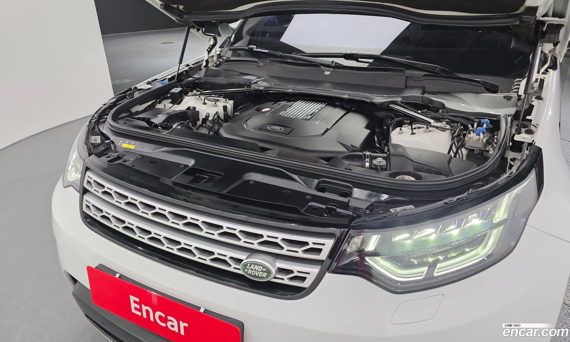 Land Rover Discovery 5 2019 — 25