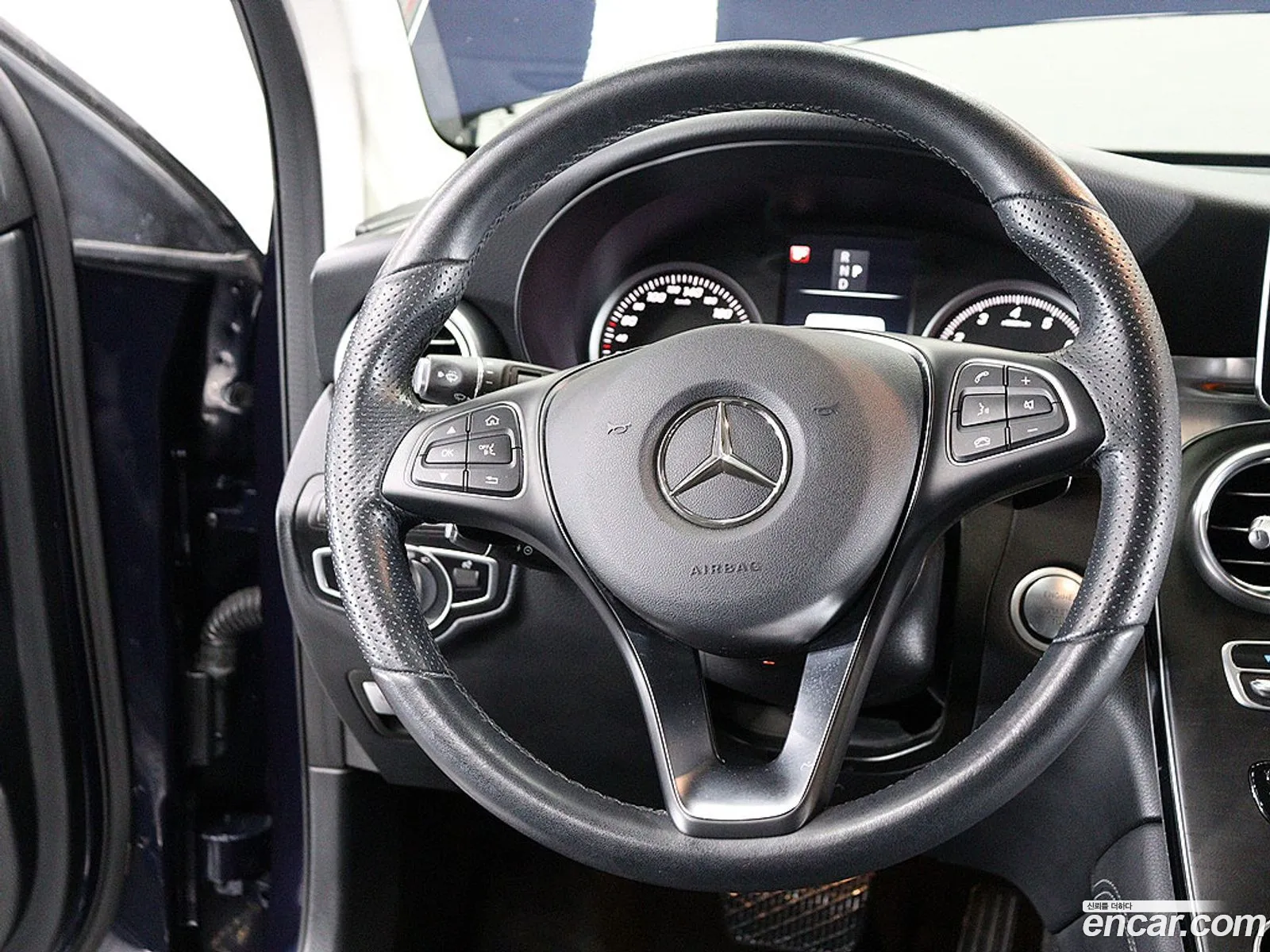 Mercedes-Benz GLC-Class X253 2019 — 10