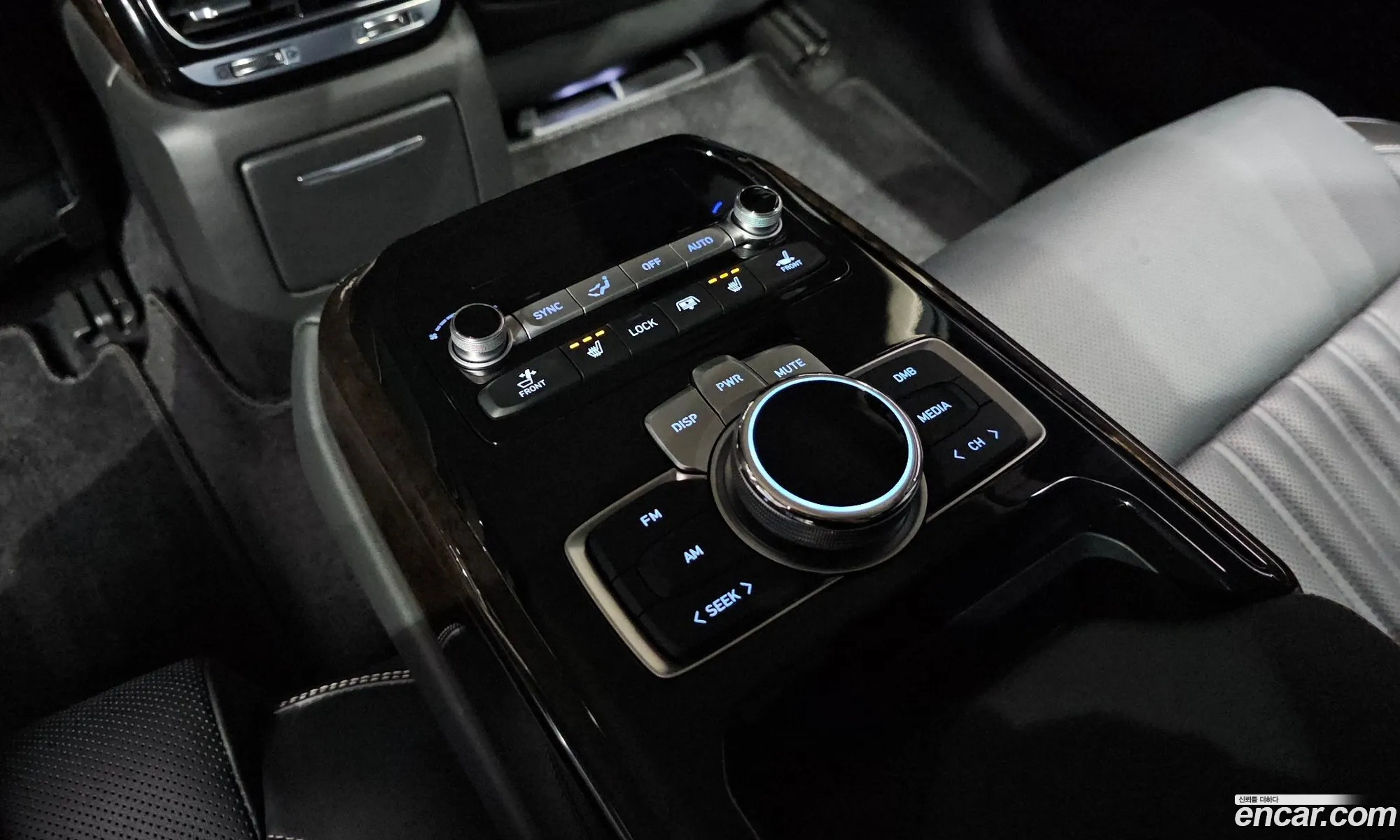Genesis G90 2021 — 30