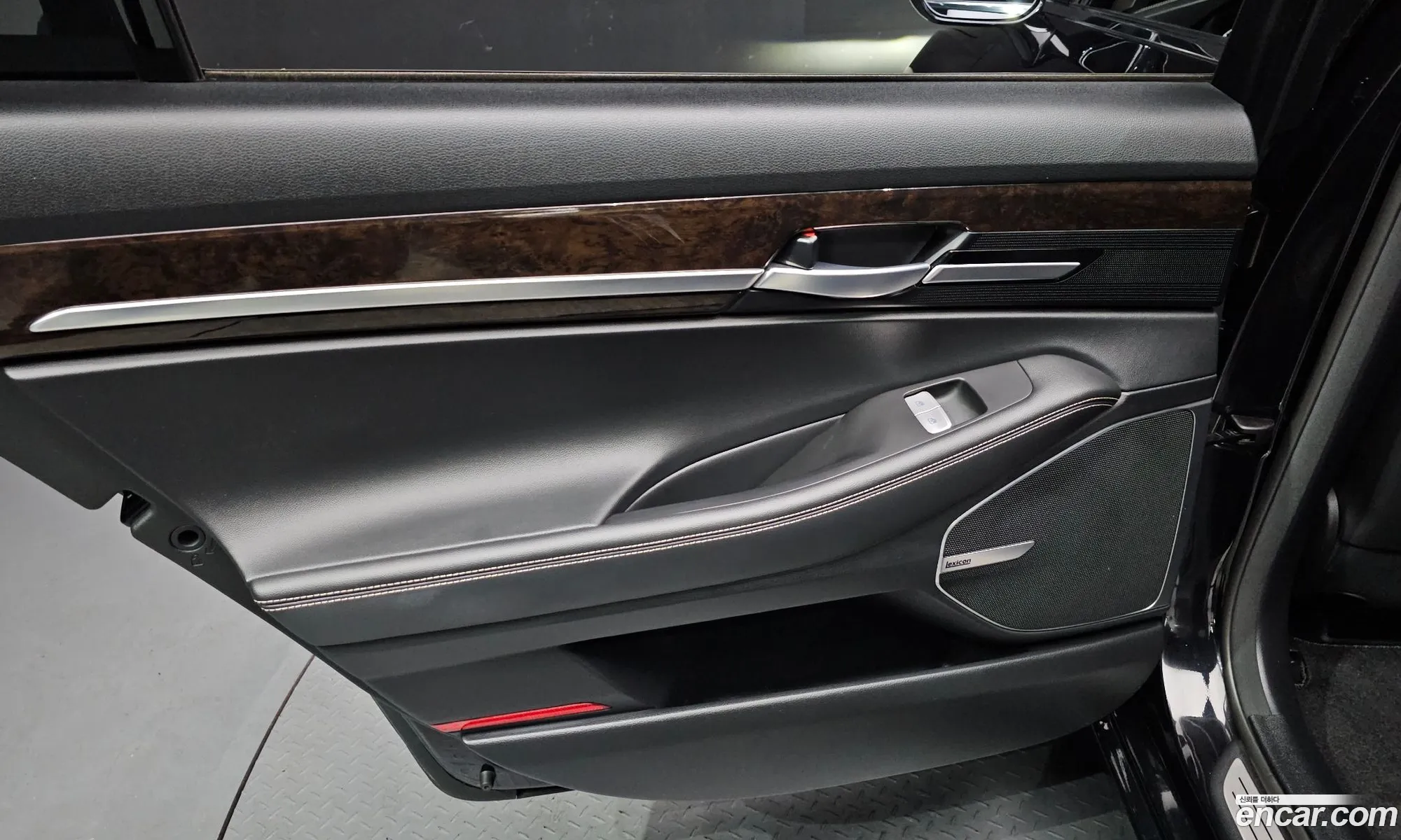 Genesis G90 2021 — 24