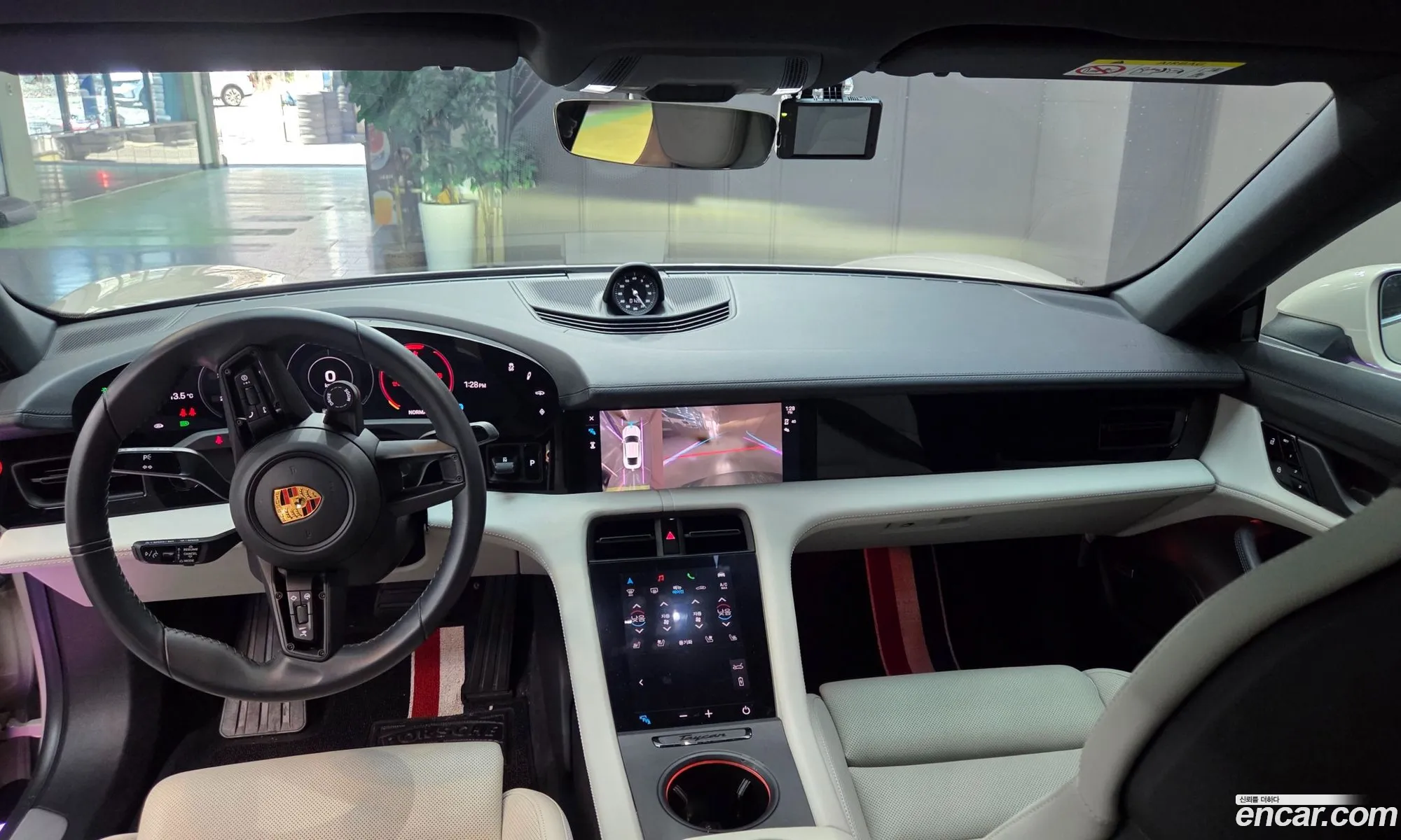Porsche Taycan 2021 — 2