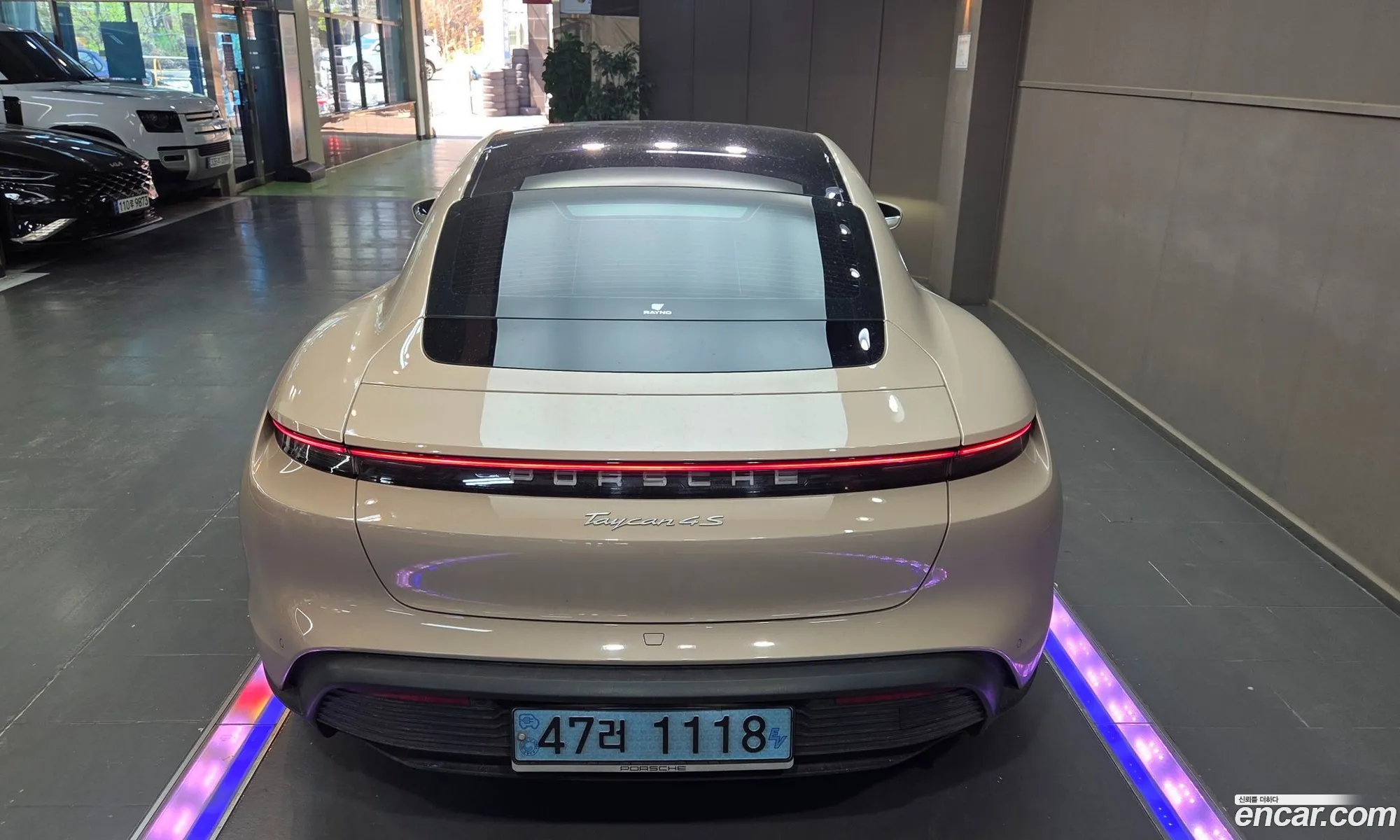 Porsche Taycan 2021 — 12