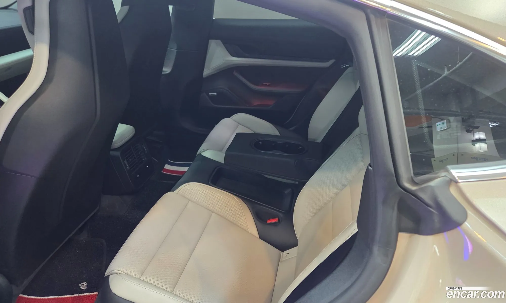 Porsche Taycan 2021 — 17