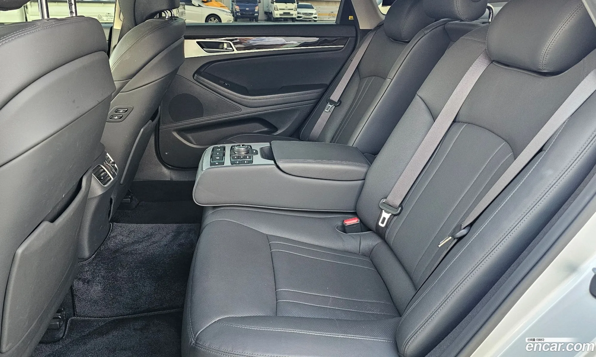 Genesis G80 2017 — 11