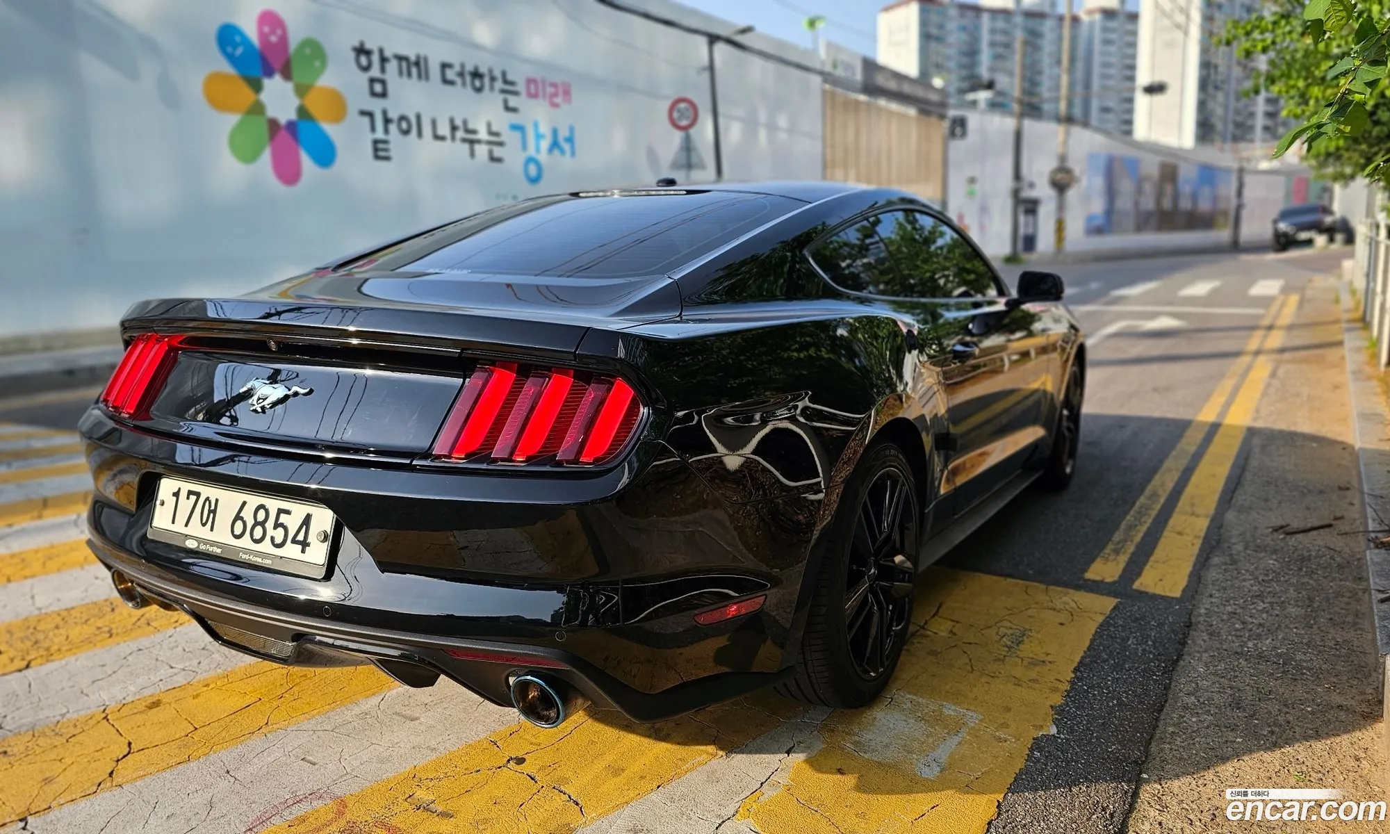 Ford Mustang 2017 — 18