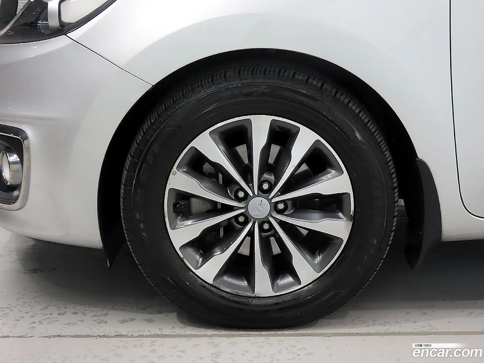 Kia Carnival 2015 — 13