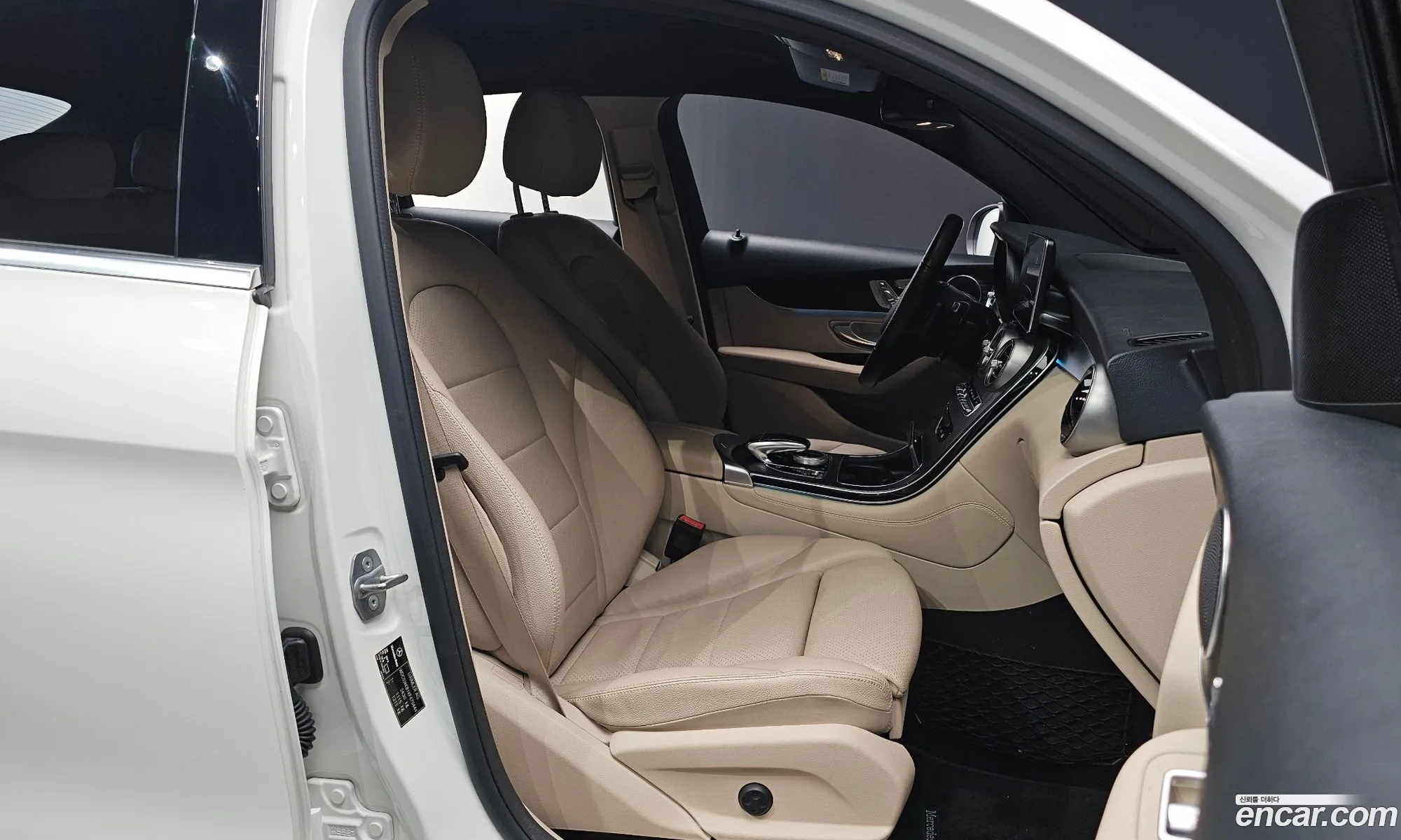 Mercedes-Benz GLC-Class X253 2019 — 16
