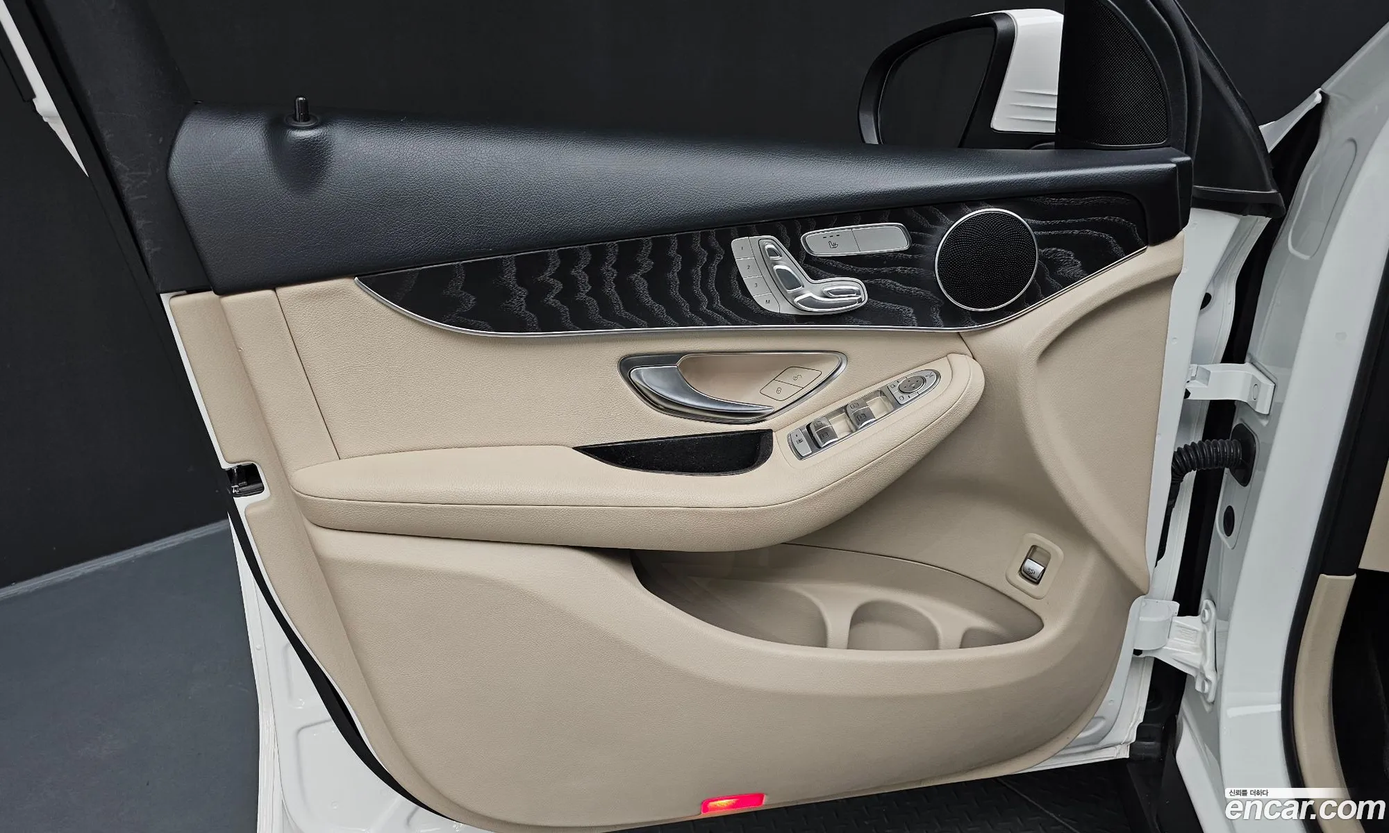 Mercedes-Benz GLC-Class X253 2019 — 23