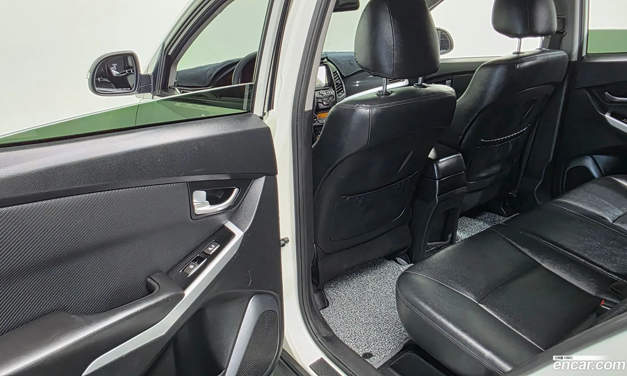 KG Mobility (SsangYong) Style Korando C 2017 — 13