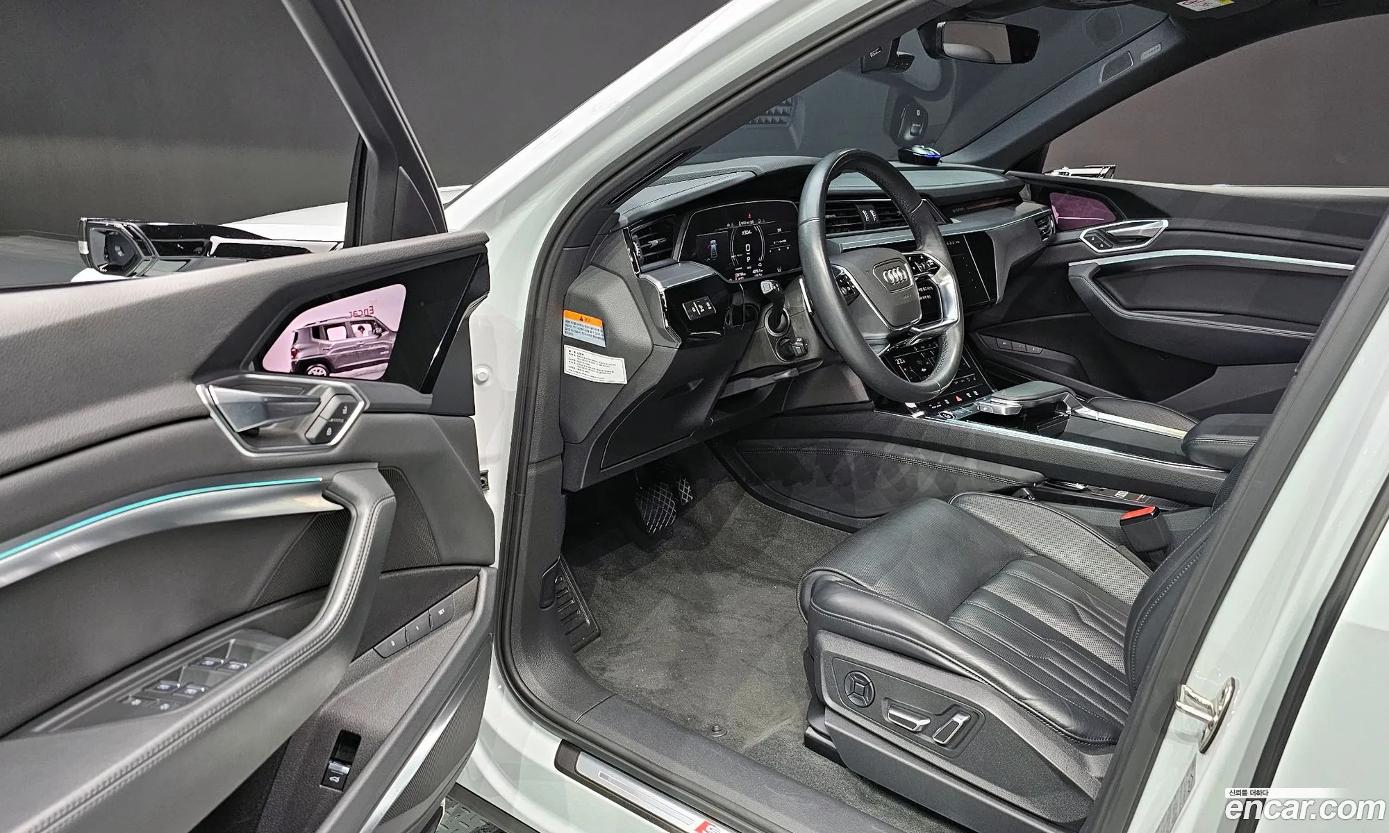 Audi e-tron 2021 WAUZZZGE5NB004637 — 15