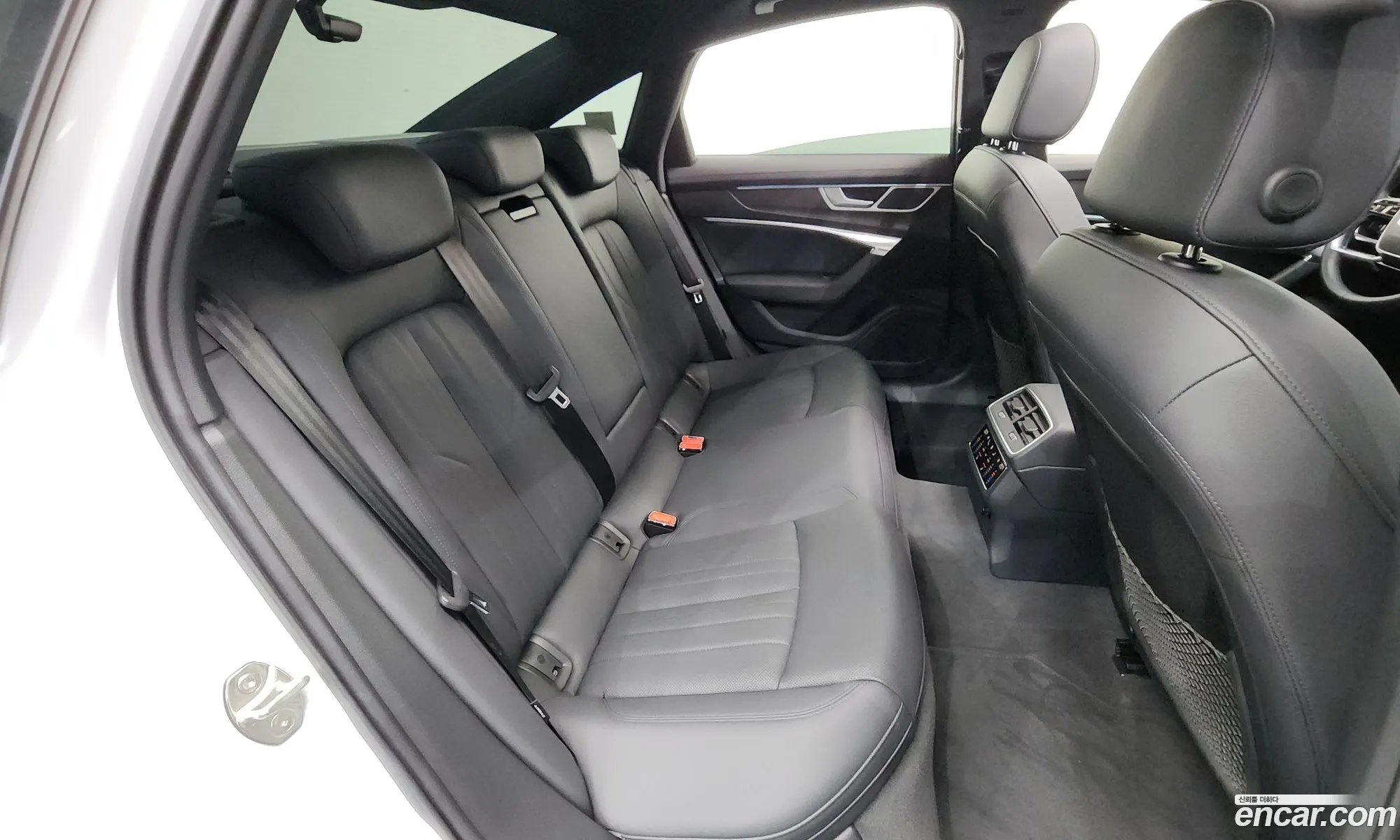 Audi A6 2022 WAUZZZF2 — 10