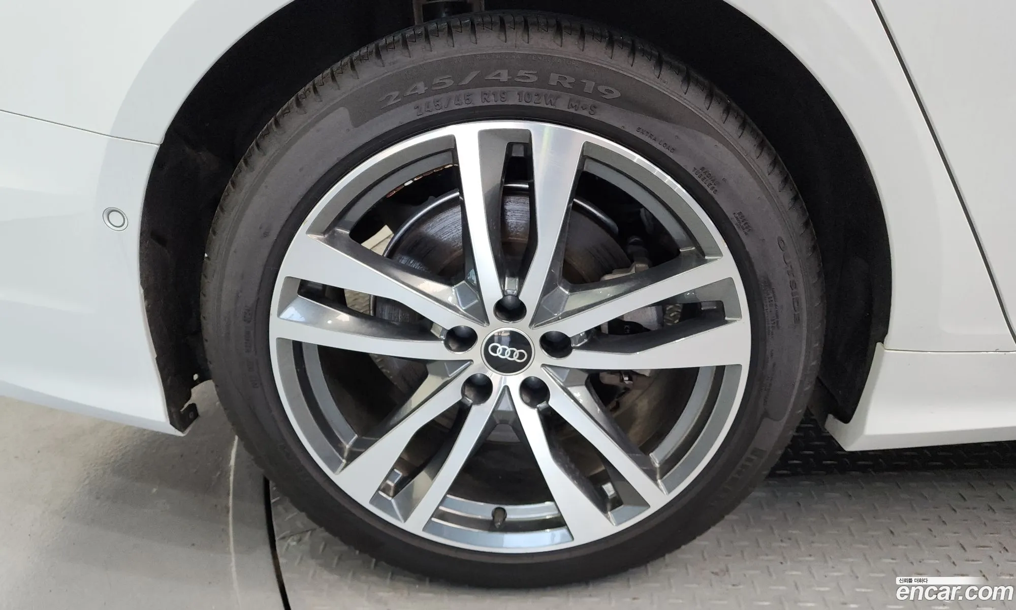 Audi A6 2022 WAUZZZF2 — 19