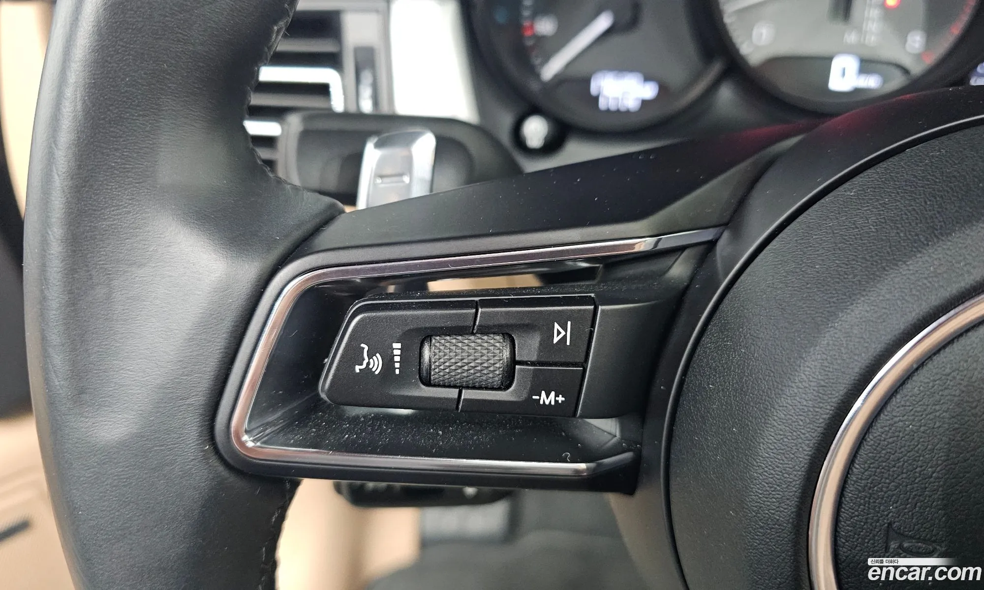Porsche Macan 2022 WP1AG2956NLB35210 — 26
