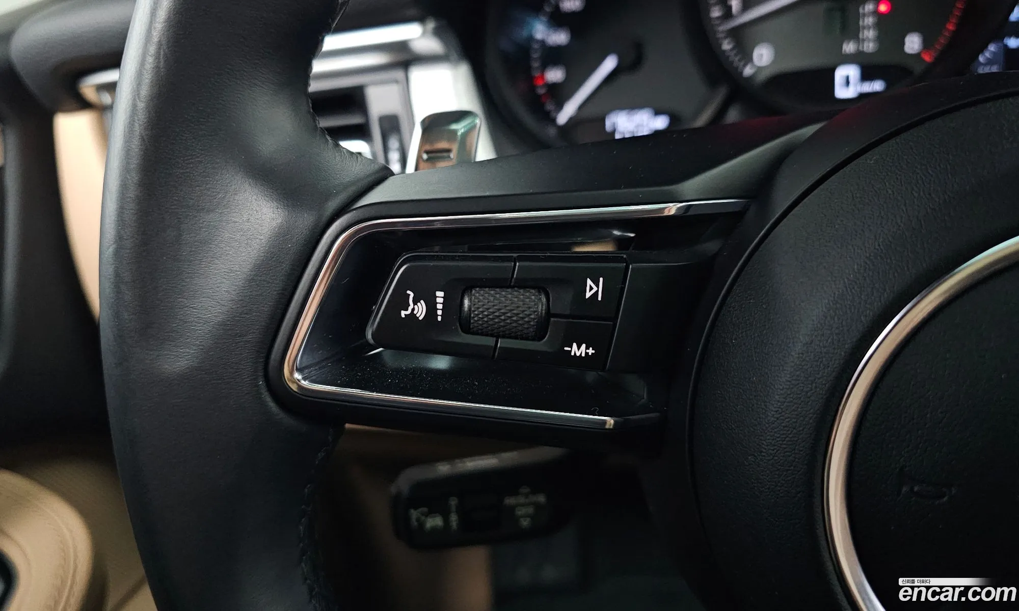 Porsche Macan 2022 WP1AG2956NLB35210 — 40