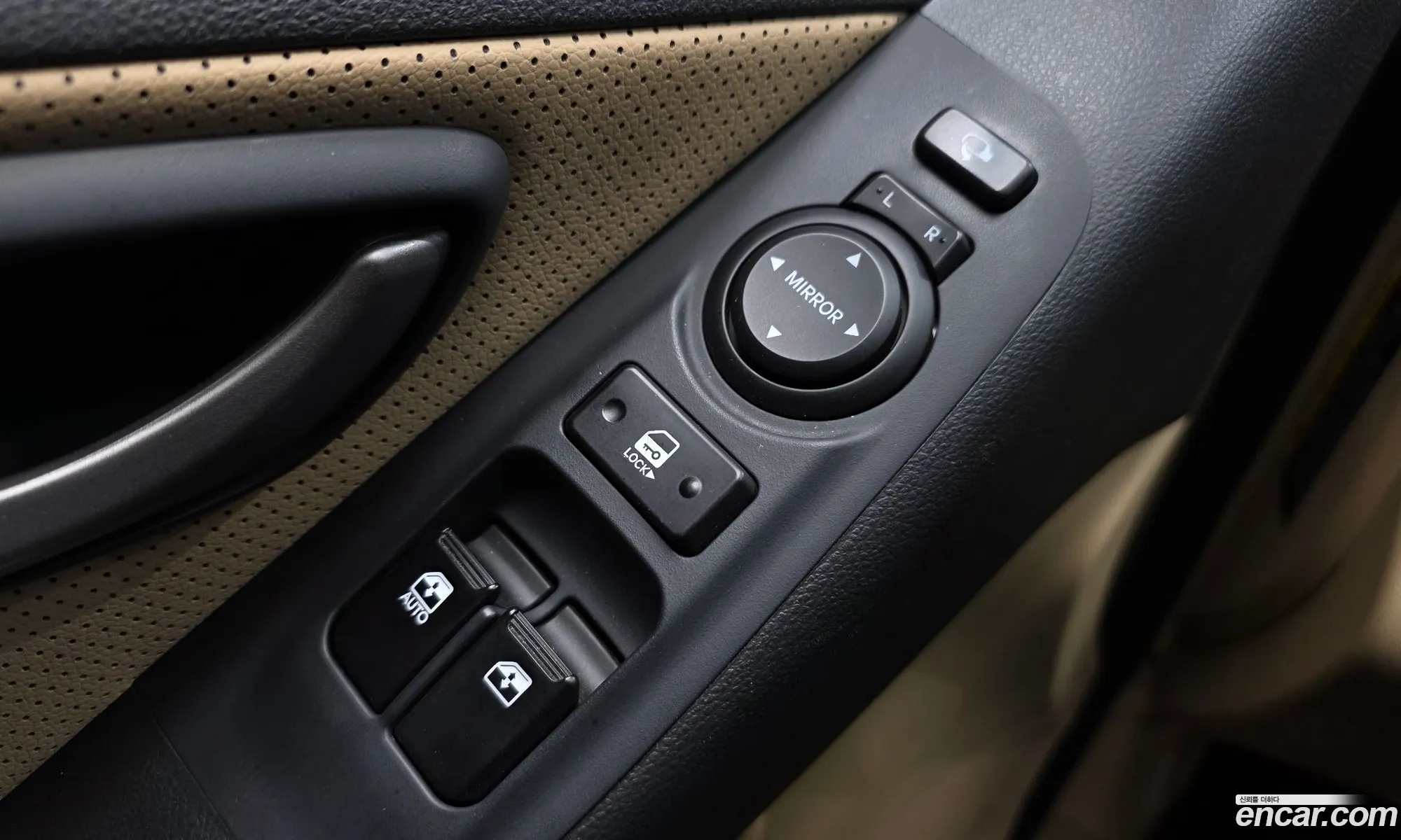 Hyundai Grand Starex 2019 — 16