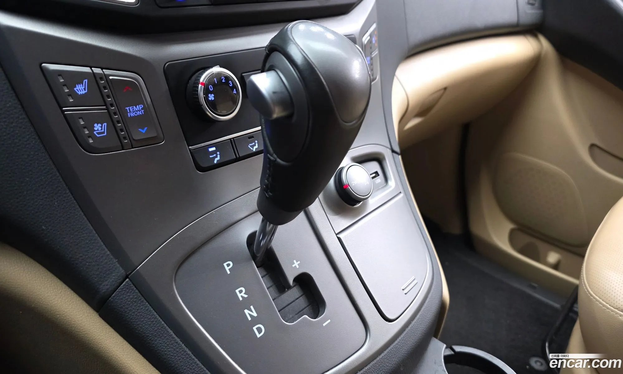 Hyundai Grand Starex 2019 — 15