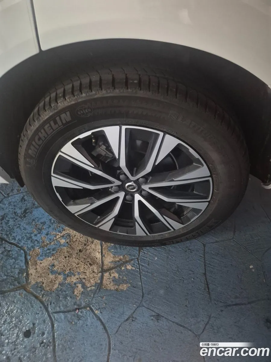 Volvo XC60 2023 — 17