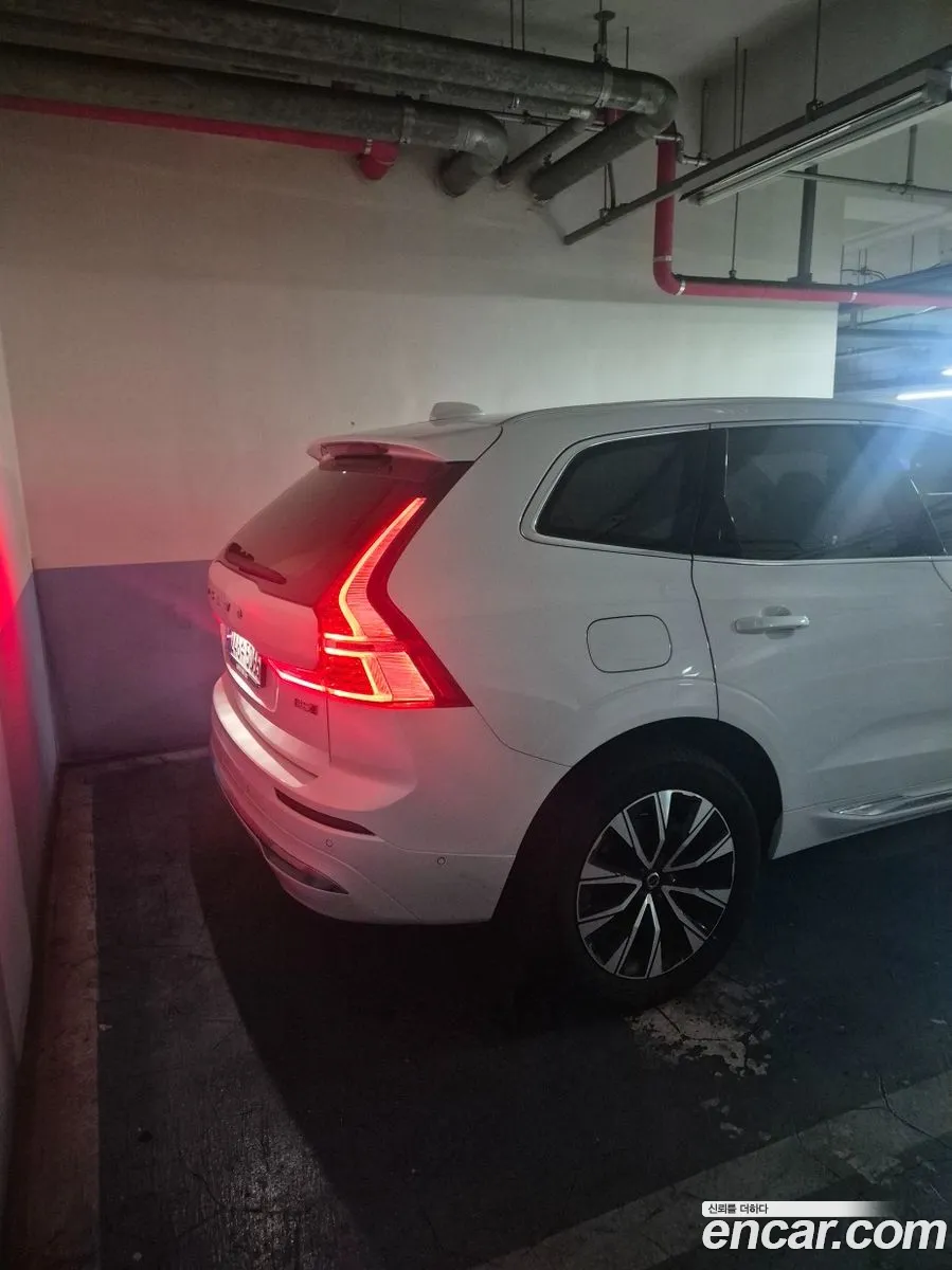 Volvo XC60 2023 — 3