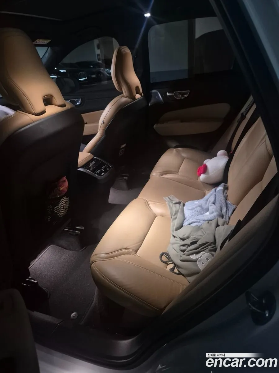 Volvo XC60 2023 — 11