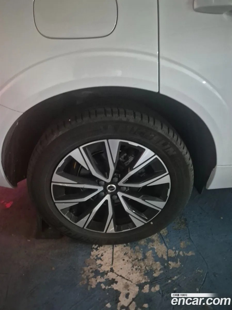 Volvo XC60 2023 — 18