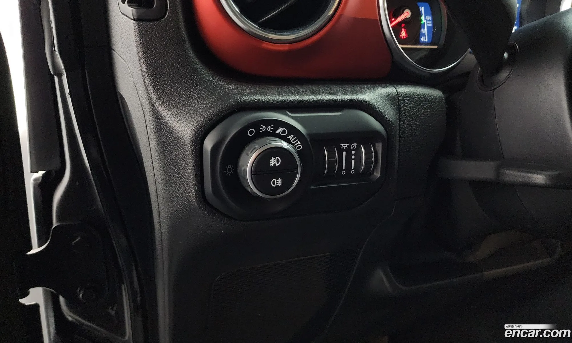 Jeep Wrangler 2020 — 24