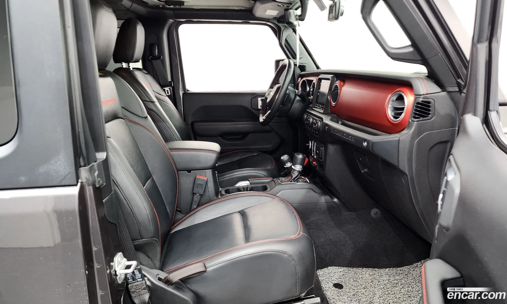 Jeep Wrangler 2020 — 16