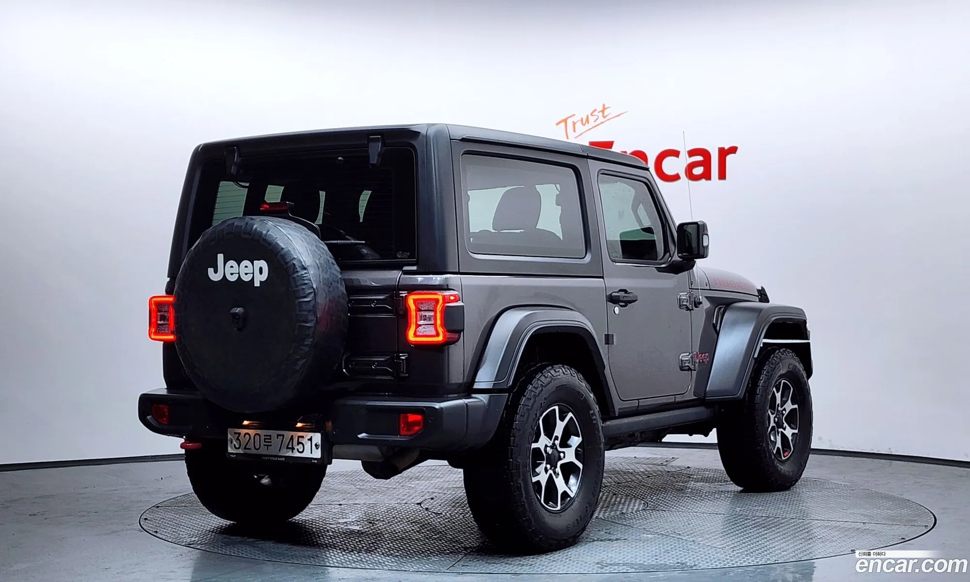 Jeep Wrangler 2020 — 11