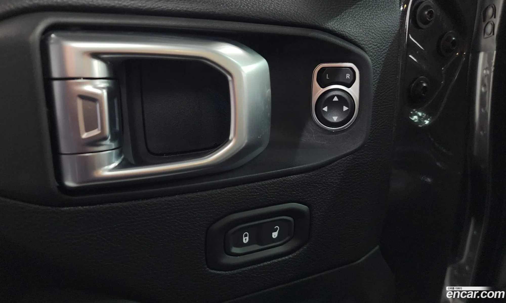 Jeep Wrangler 2020 — 12