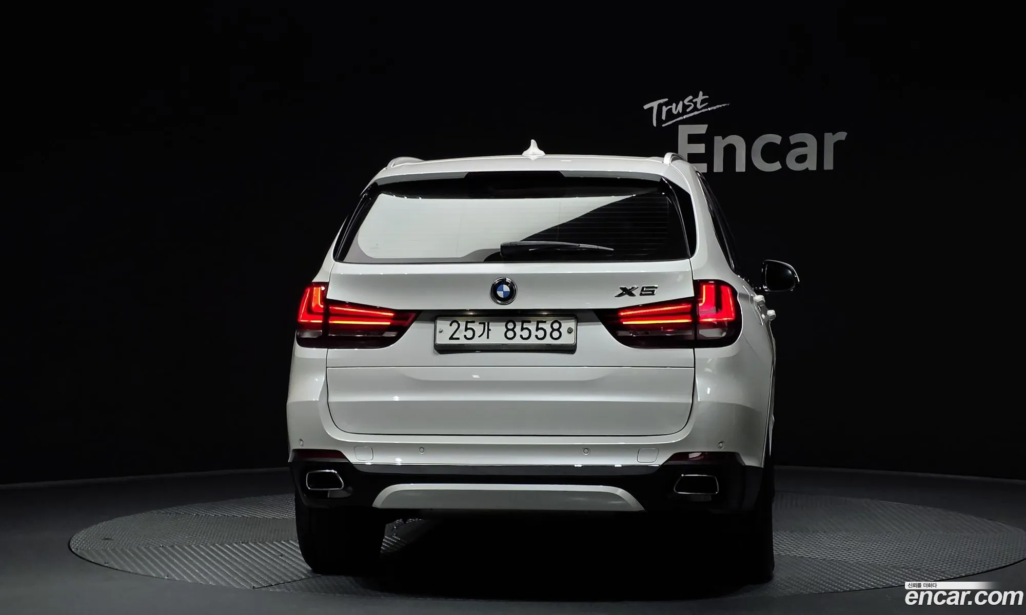 BMW X5 2017 — 19
