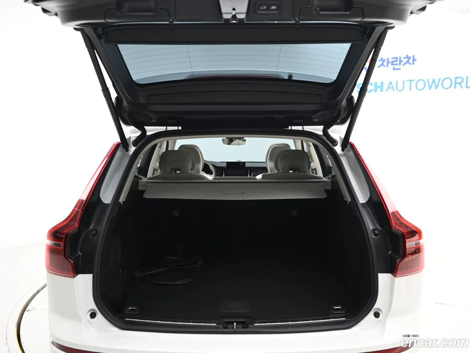 Volvo XC60 2025 — 11