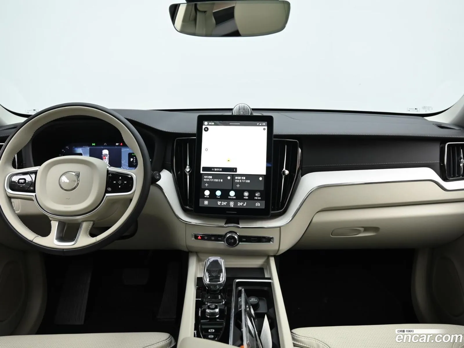 Volvo XC60 2025 — 13