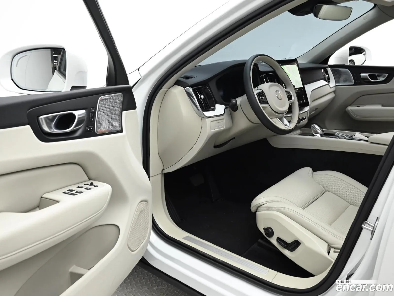 Volvo XC60 2025 — 14