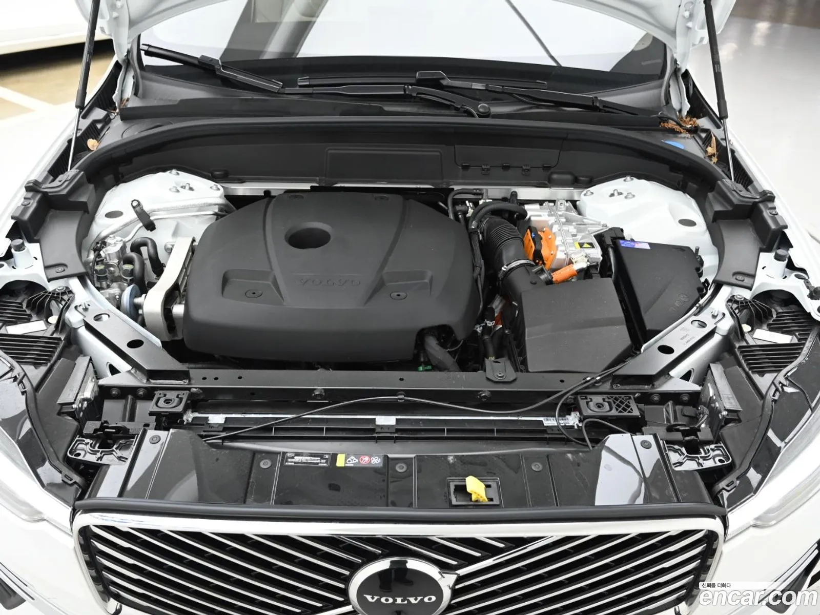 Volvo XC60 2025 — 16