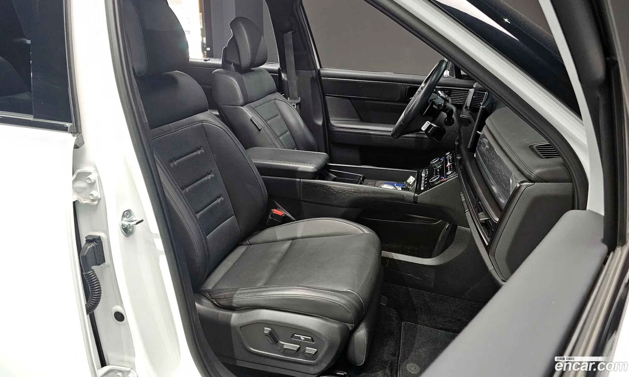 Hyundai Santa Fe 2023 — 7