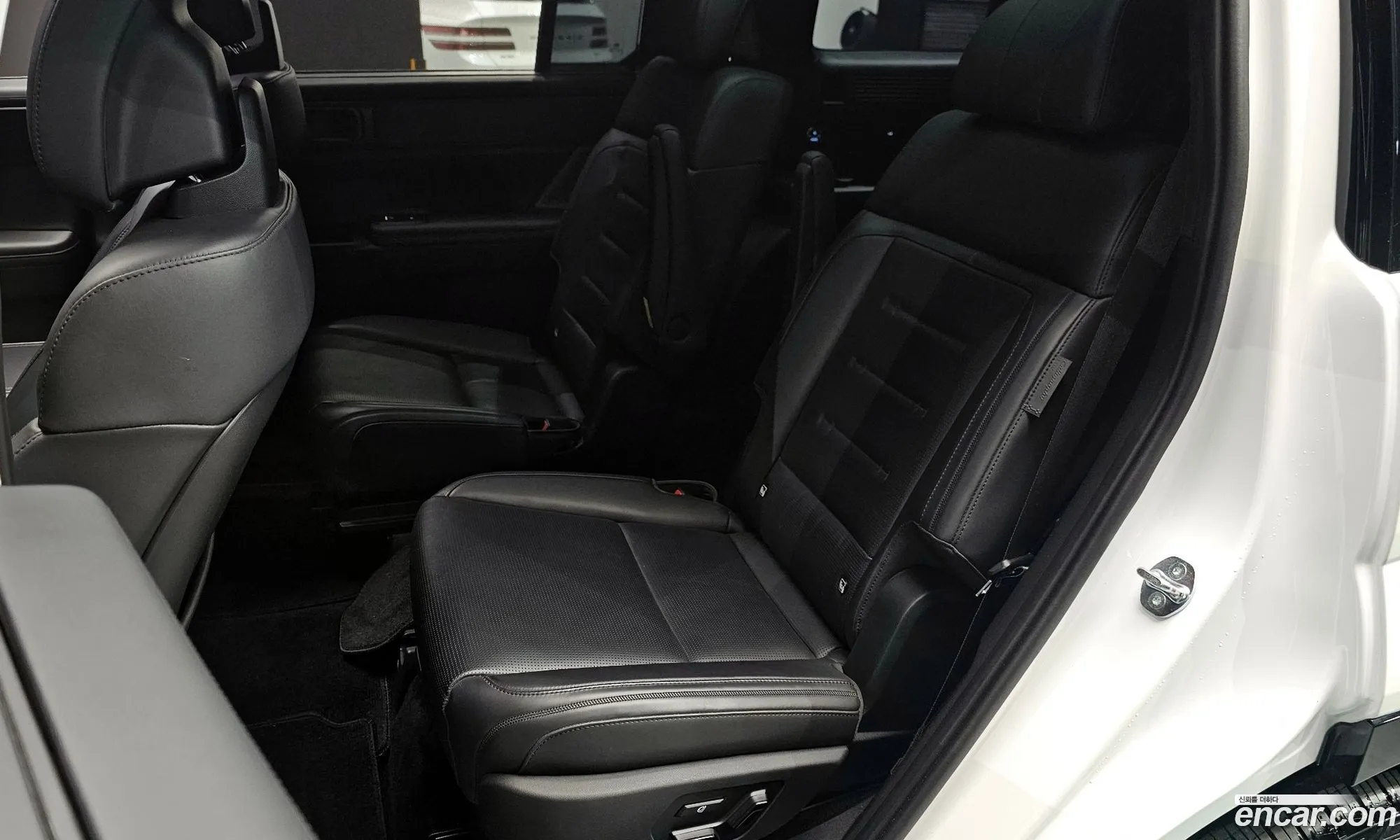 Hyundai Santa Fe 2023 — 28