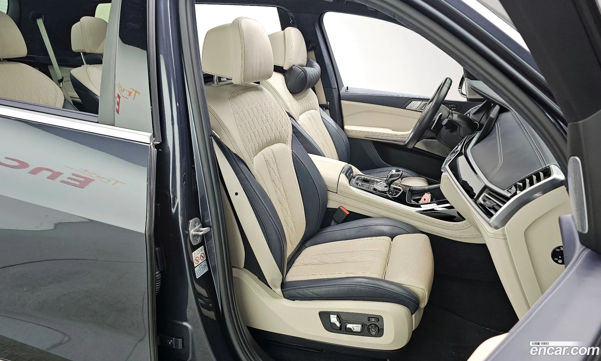 BMW X7 2021 — 7