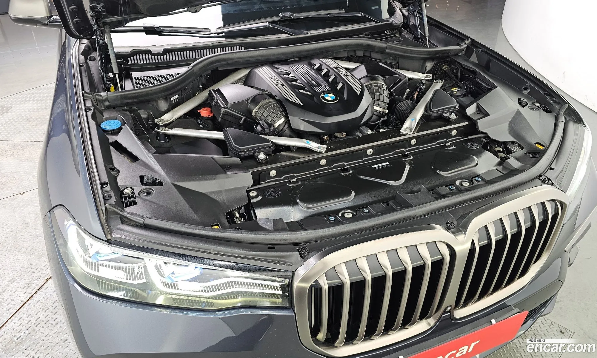BMW X7 2021 — 8